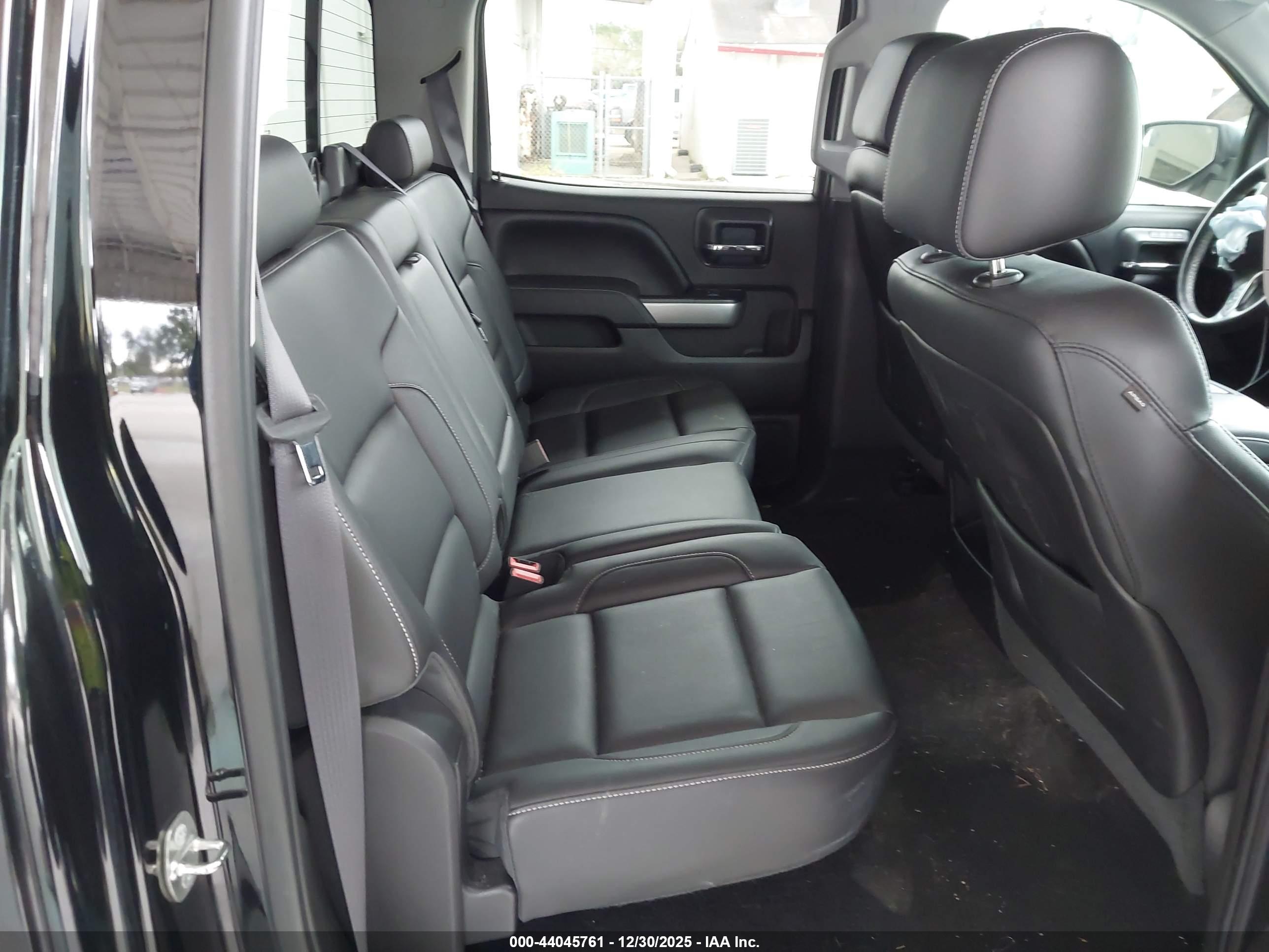 CHEVROLET SILVERADO image 8