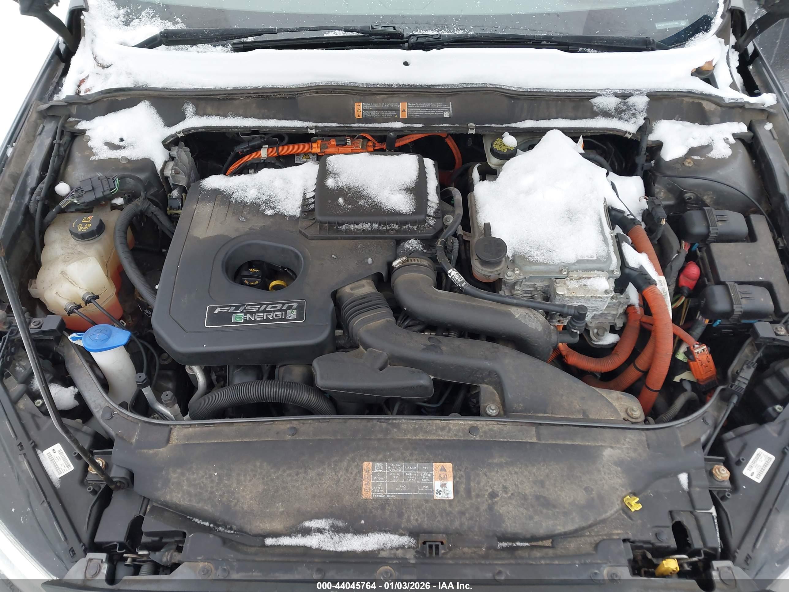 FORD FUSION image 10