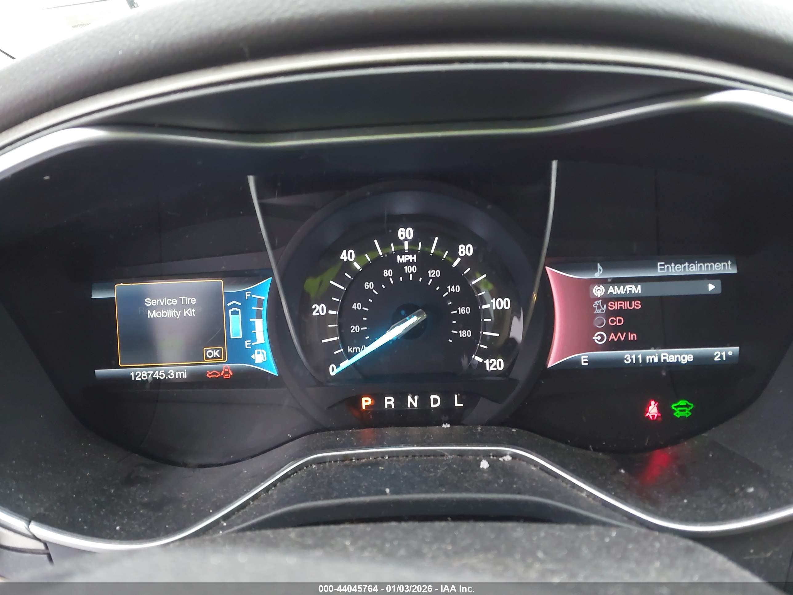 FORD FUSION image 7