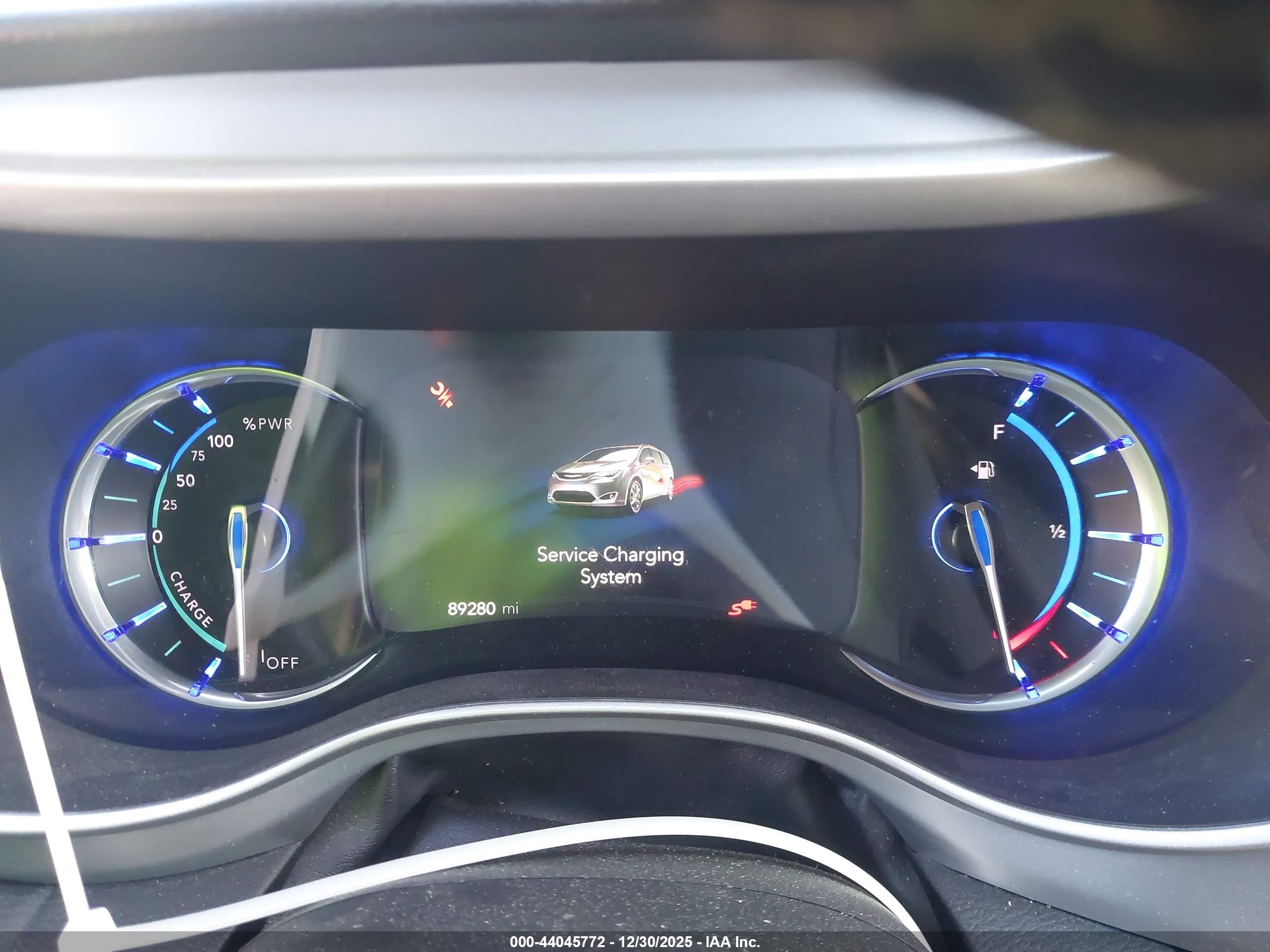 CHRYSLER PACIFICA image 7