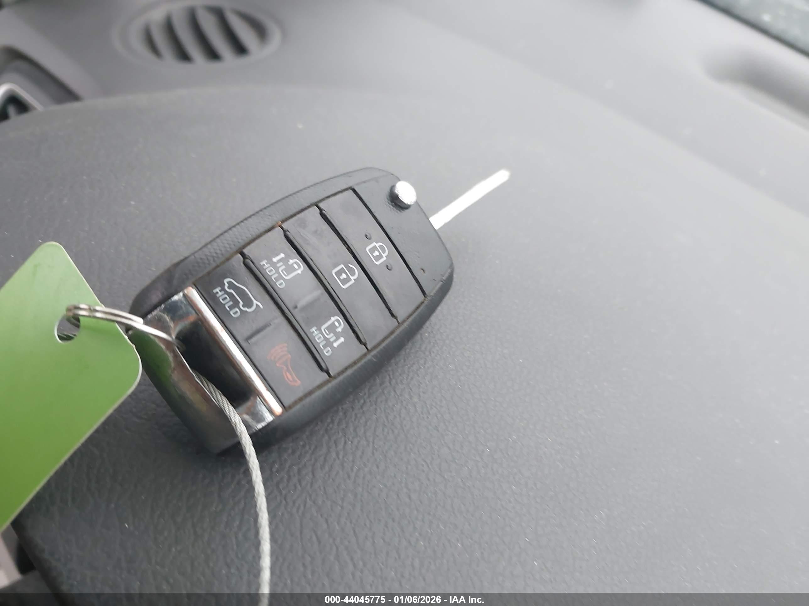 KIA SEDONA image 11