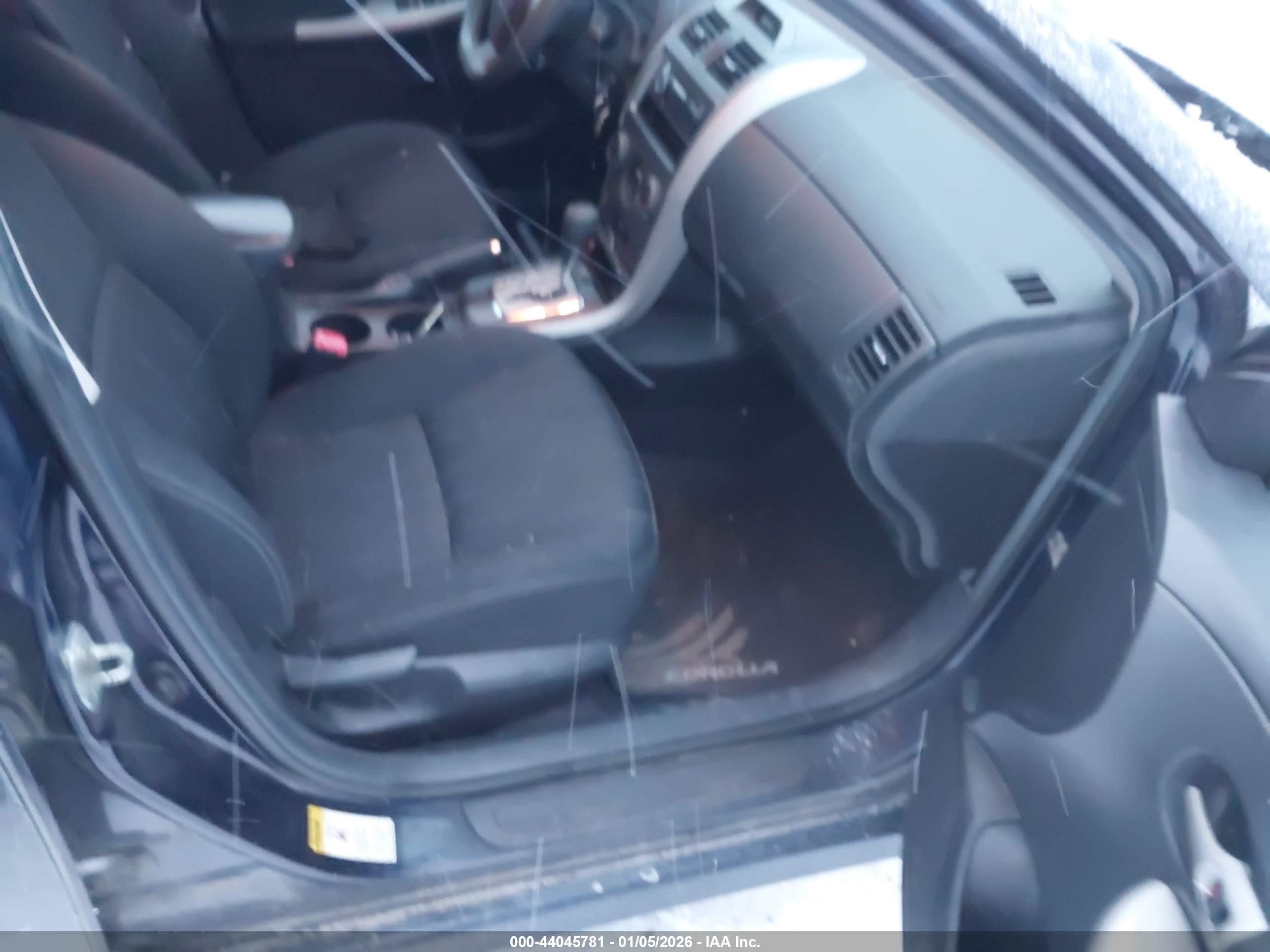 TOYOTA COROLLA image 5