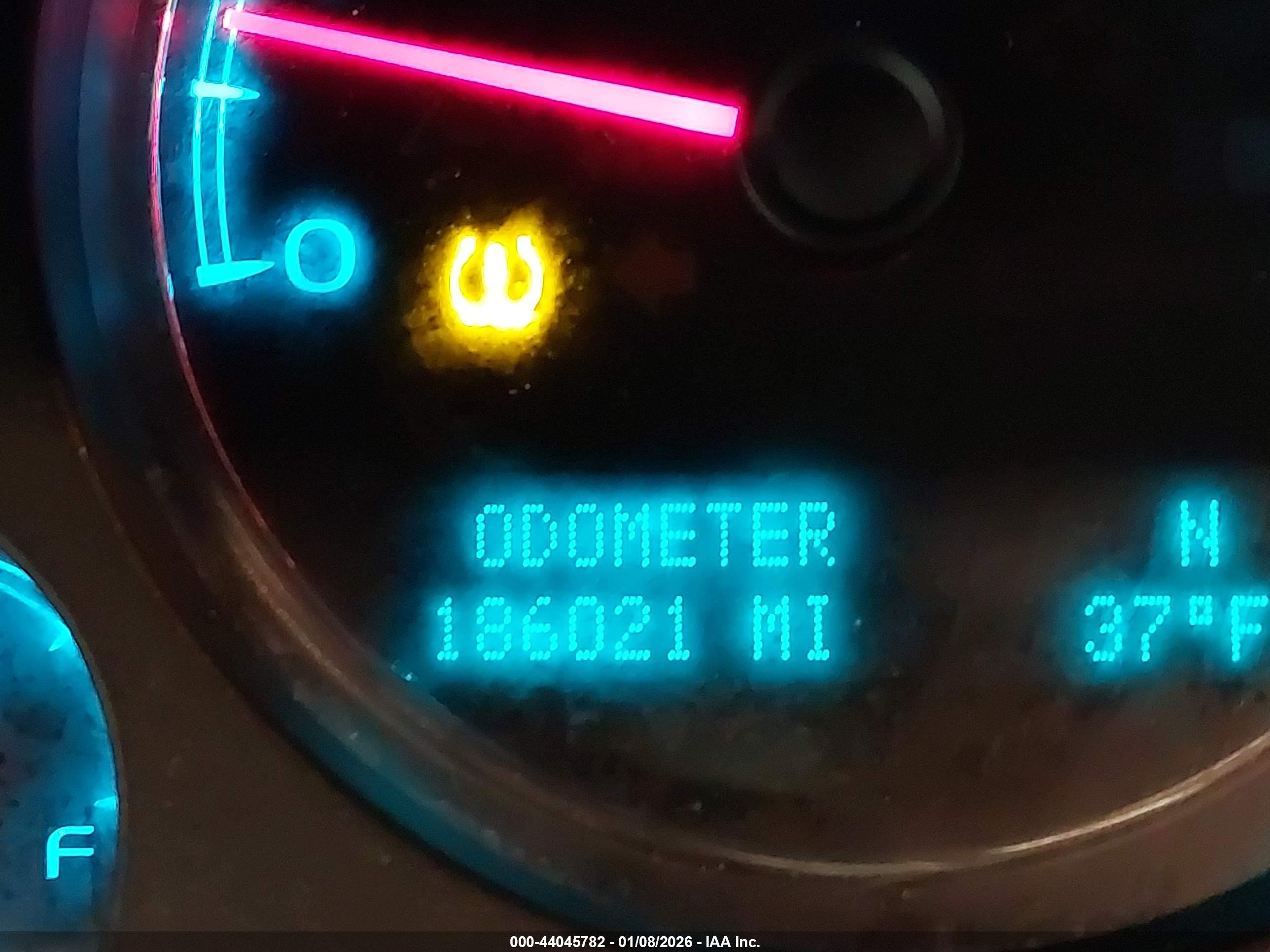 CHEVROLET SUBURBAN image 7