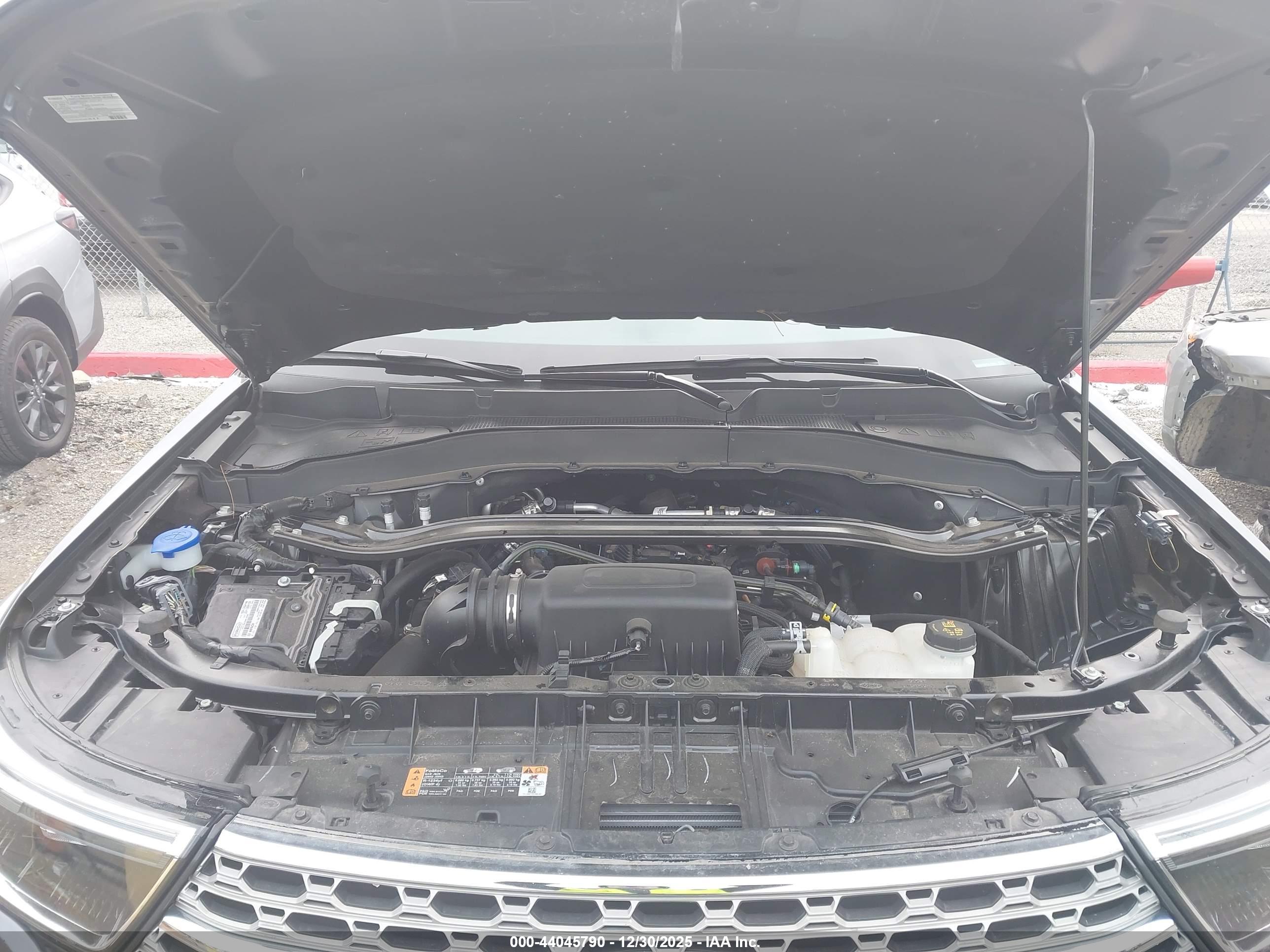 FORD EXPLORER image 10