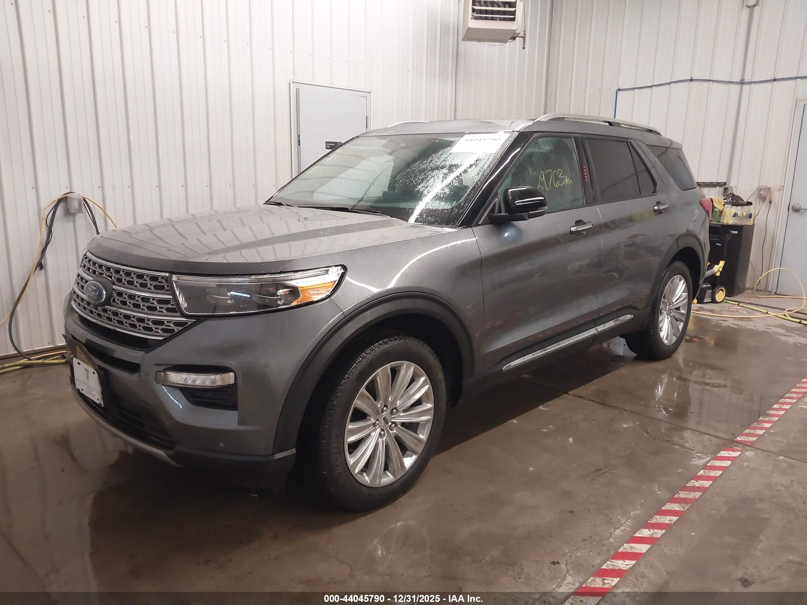 FORD EXPLORER image 2