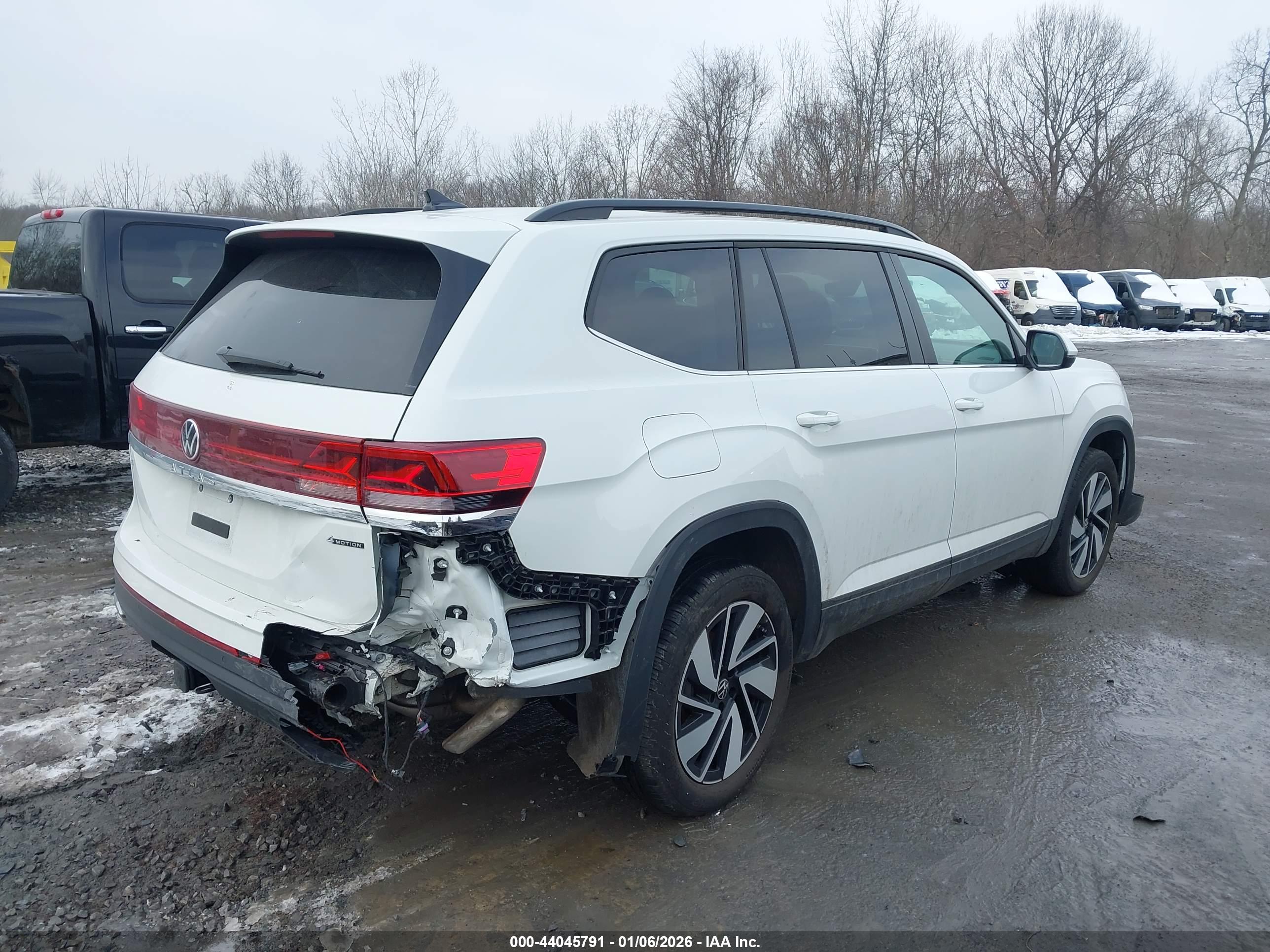 VOLKSWAGEN ATLAS image 4