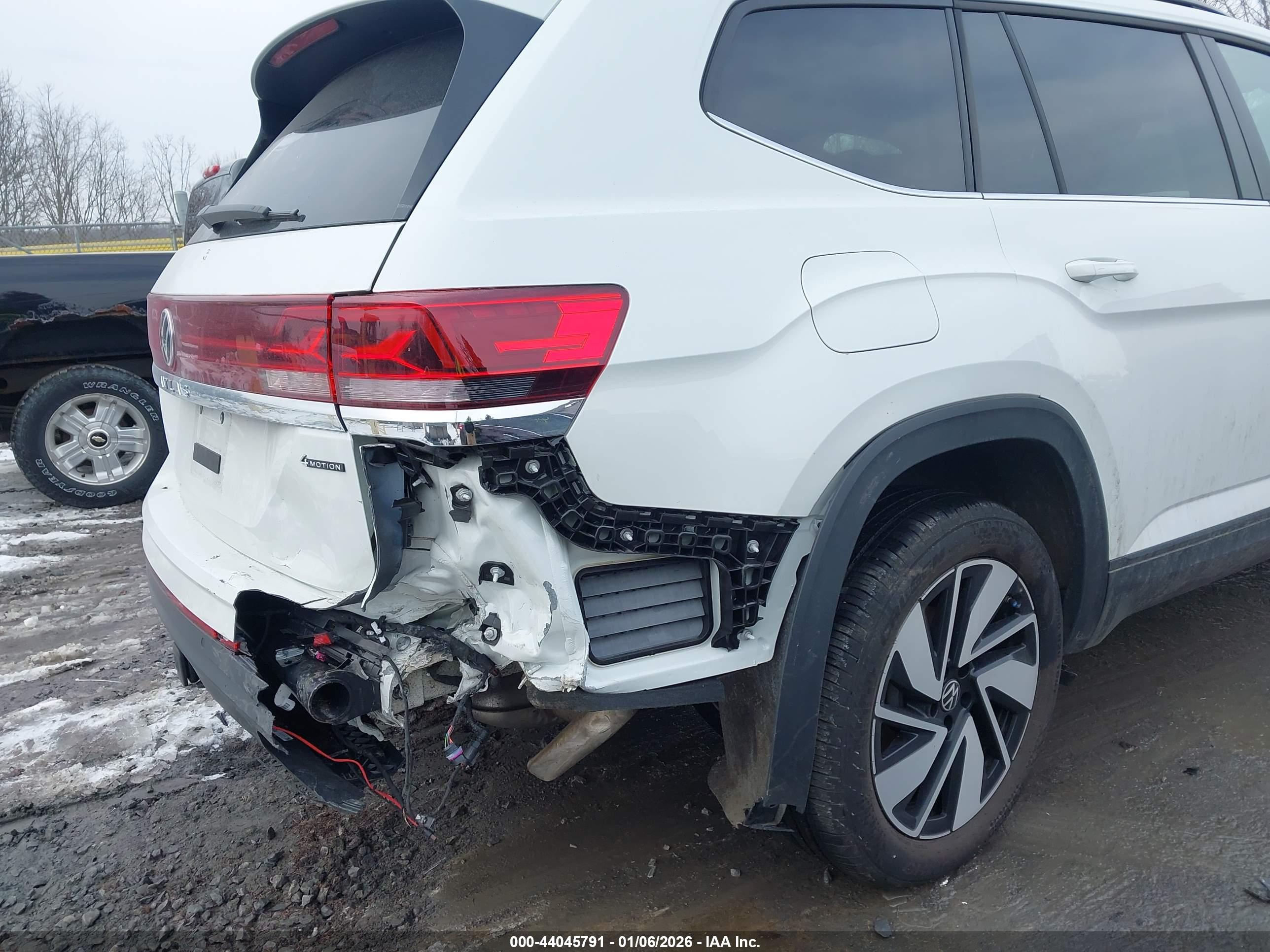 VOLKSWAGEN ATLAS image 6