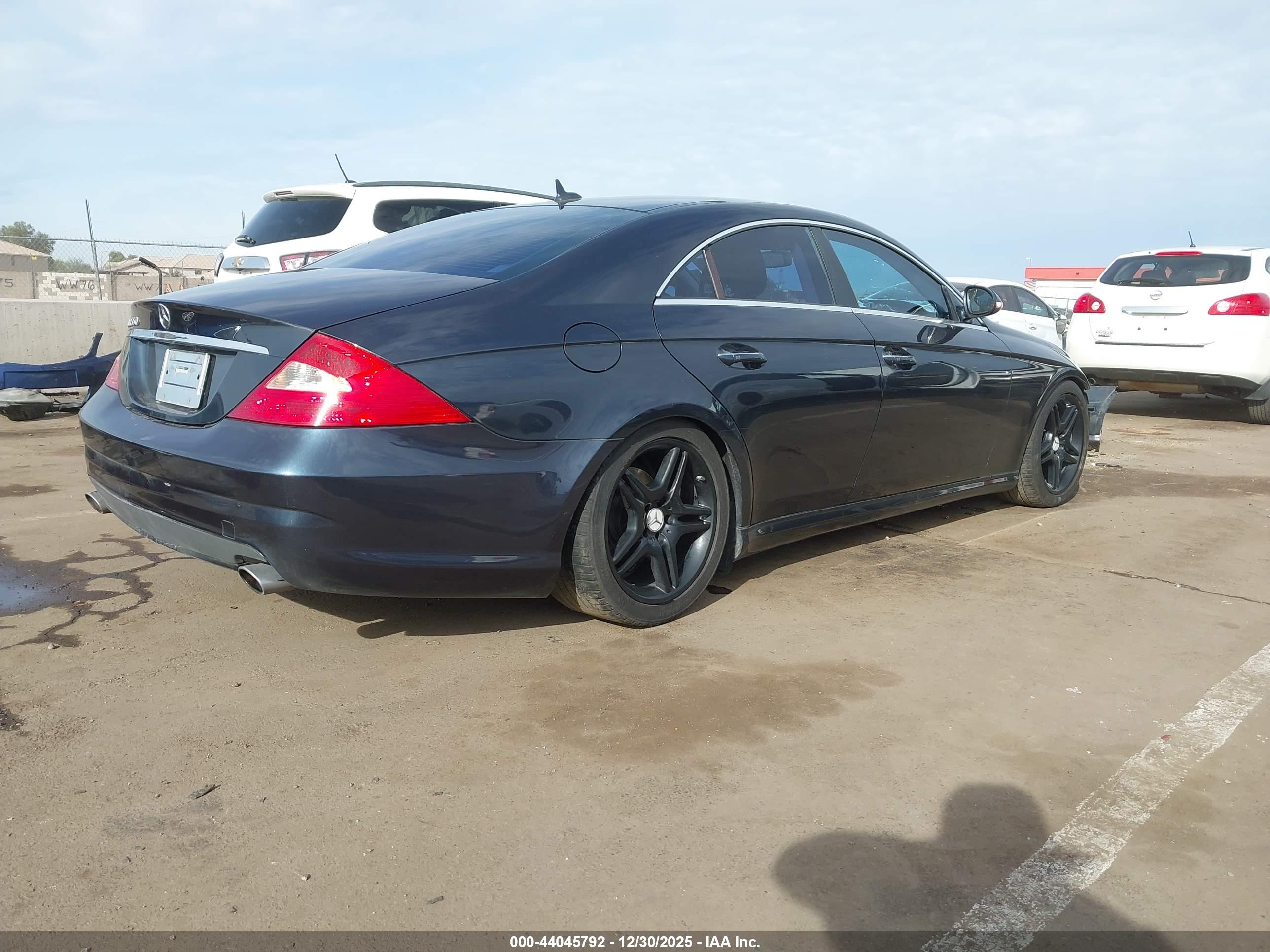 MERCEDES-BENZ CLS image 4