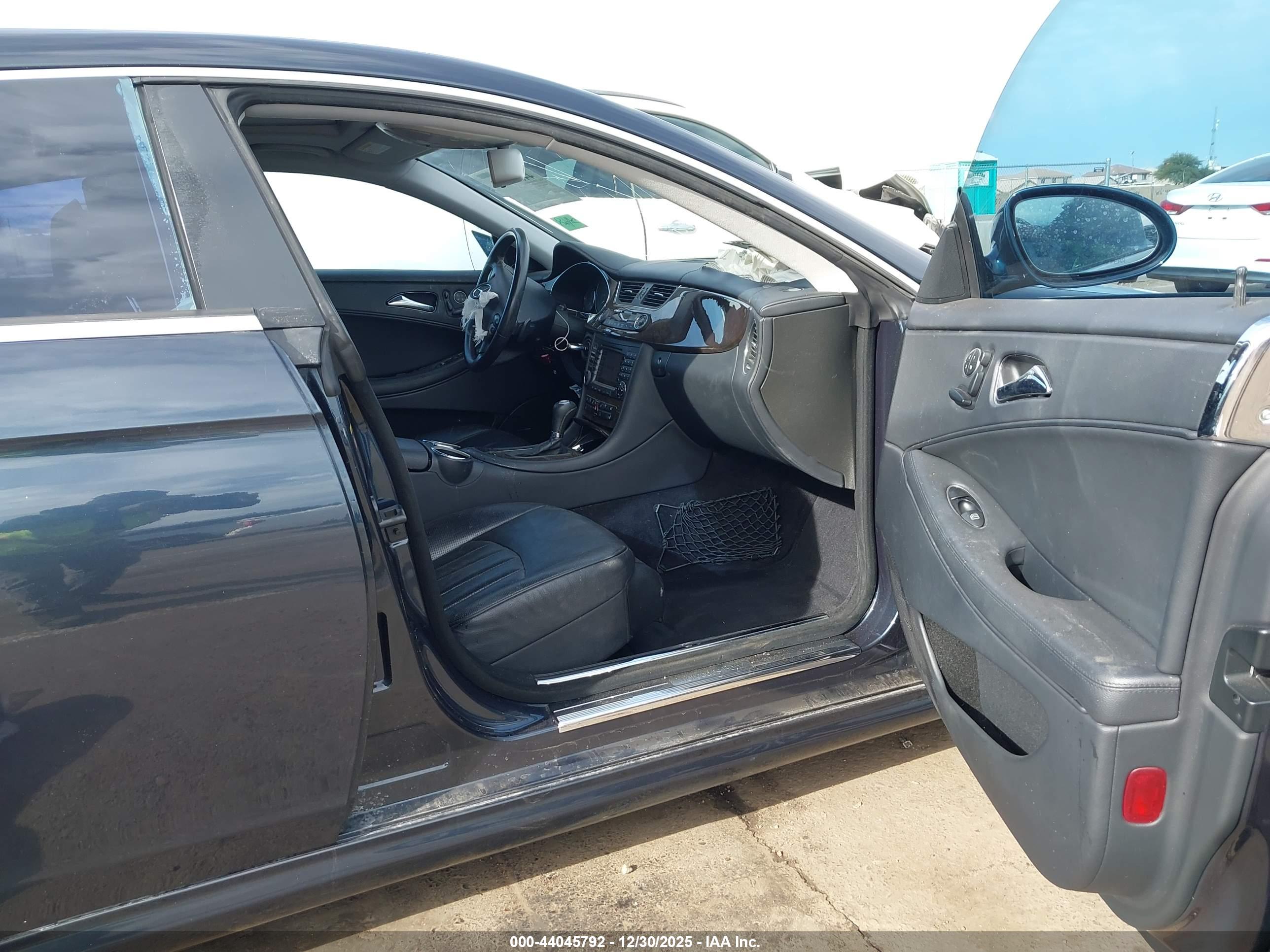 MERCEDES-BENZ CLS image 5