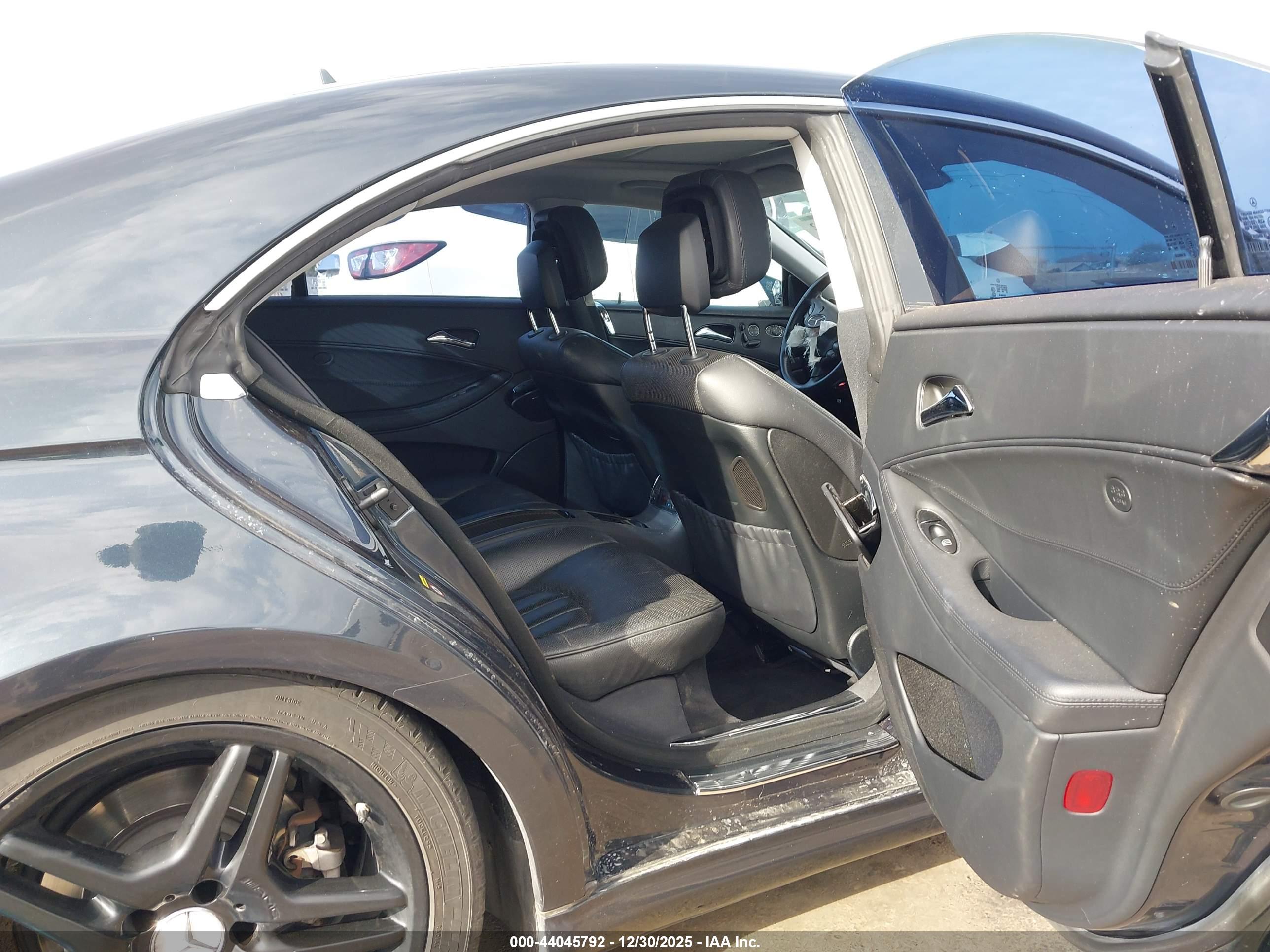 MERCEDES-BENZ CLS image 8