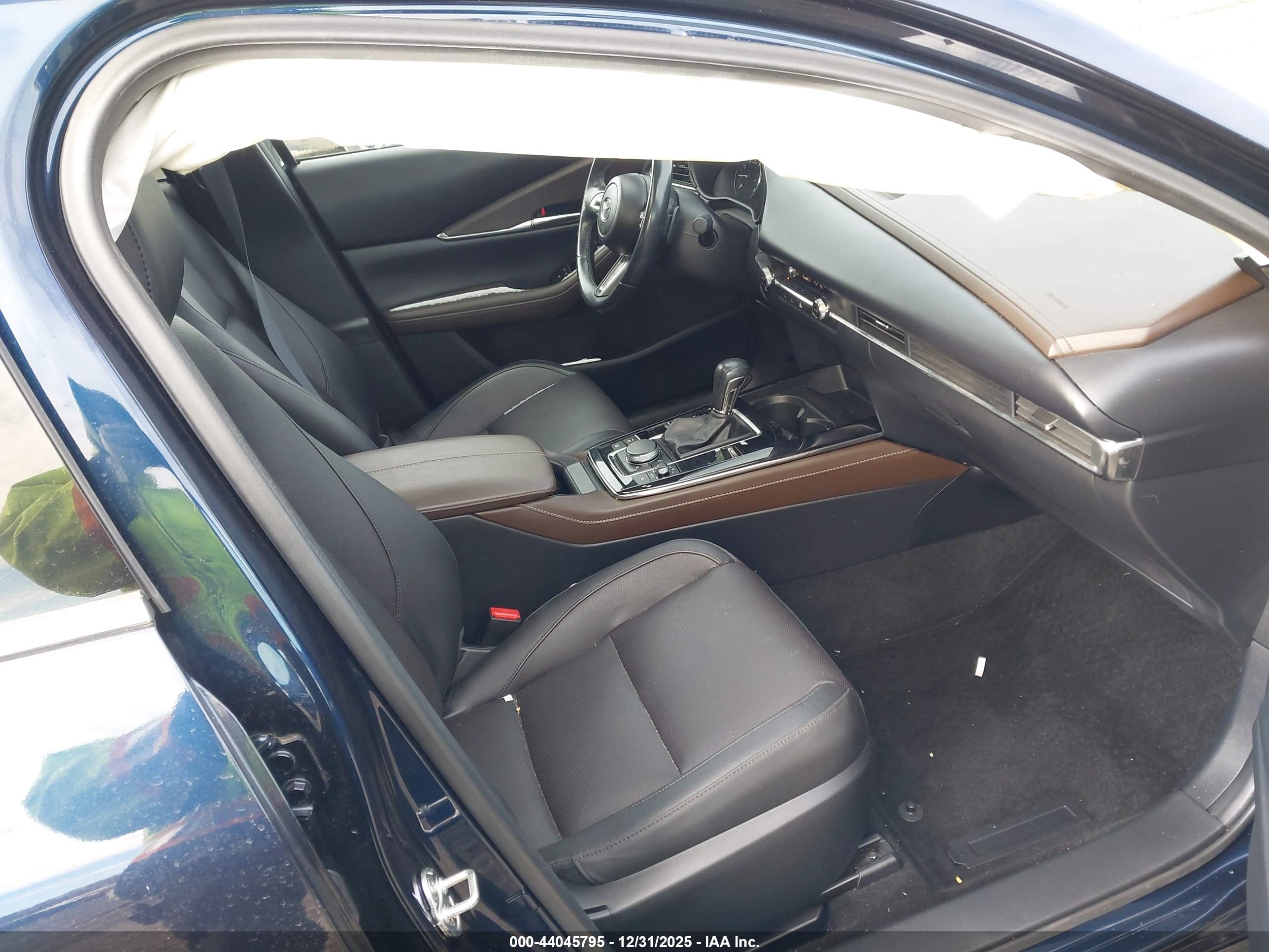 MAZDA CX-30 image 5