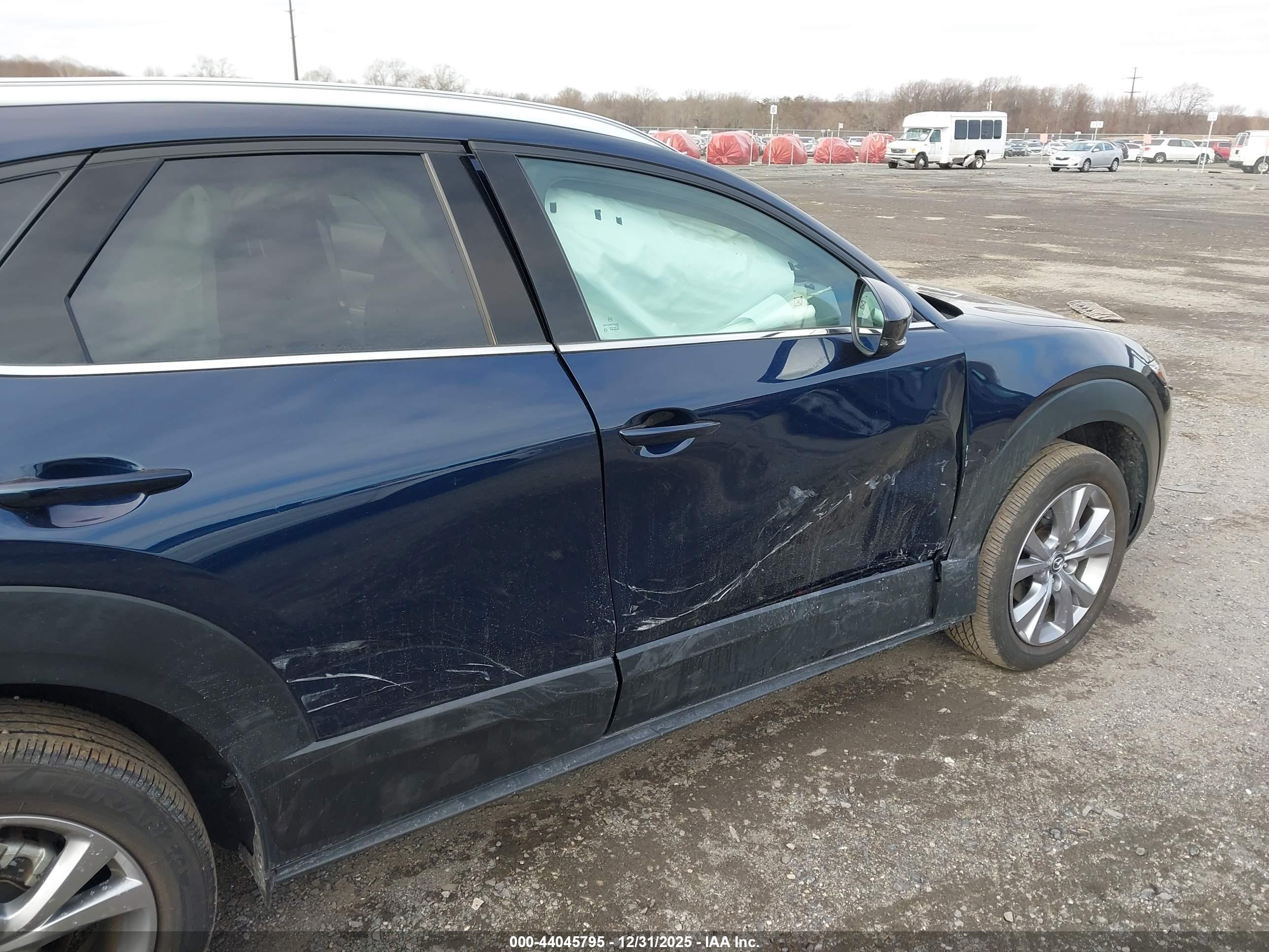 MAZDA CX-30 image 6