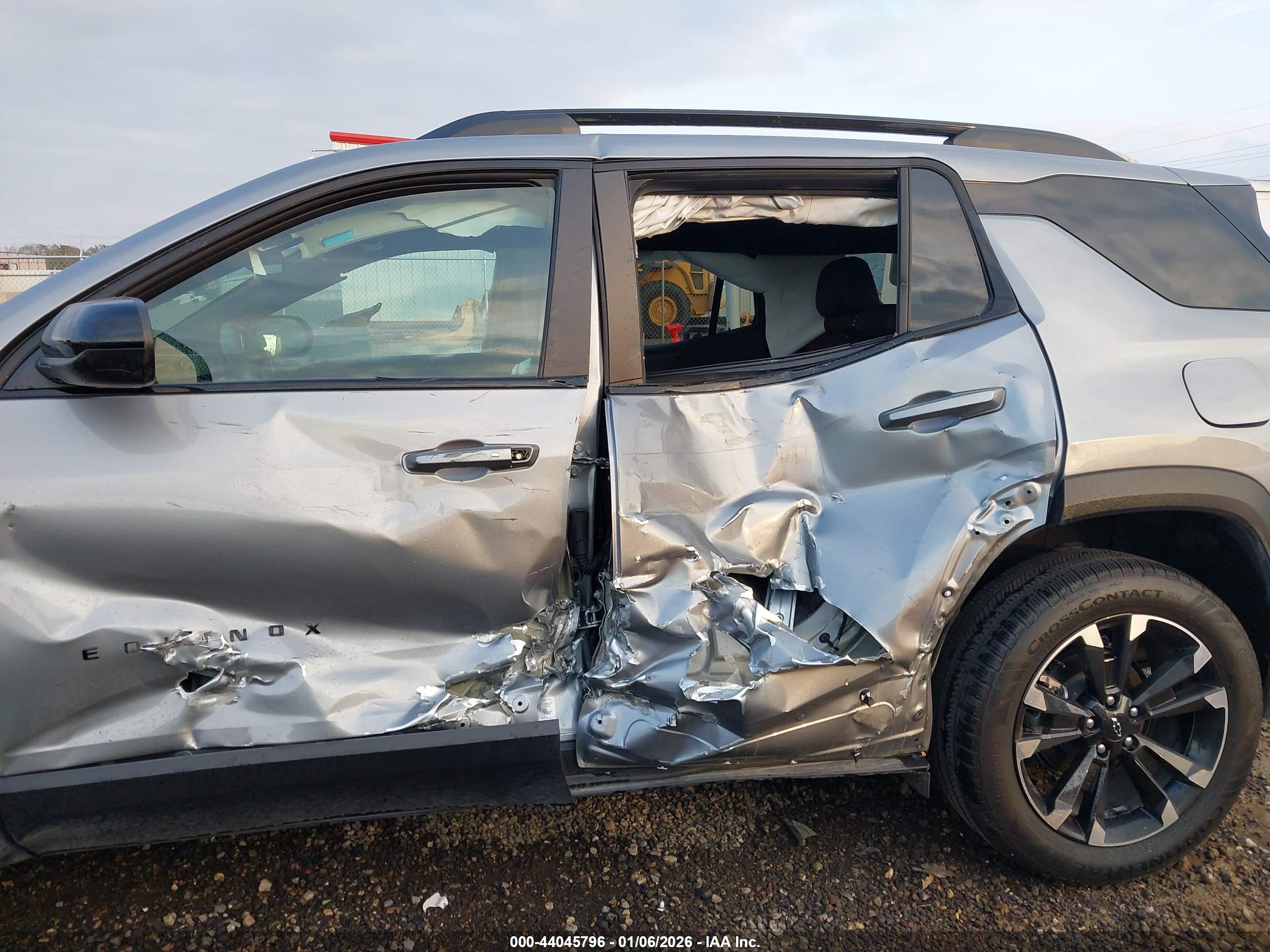 CHEVROLET EQUINOX image 6