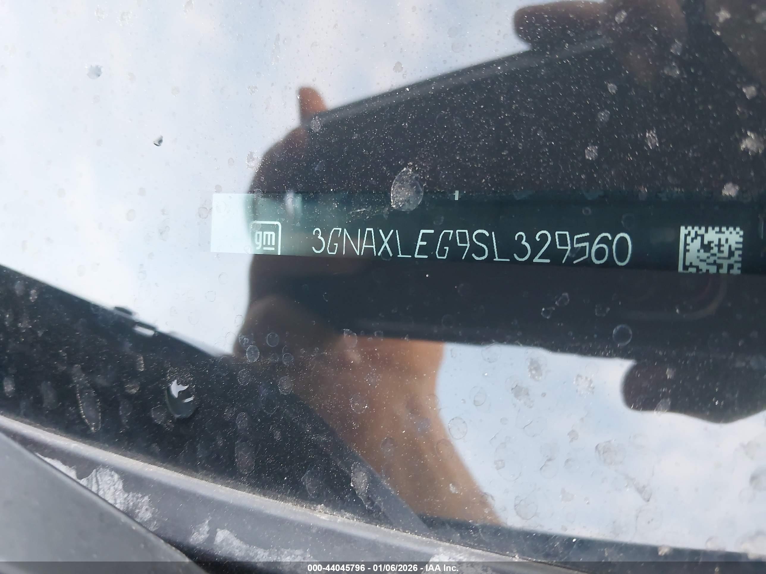 CHEVROLET EQUINOX image 9