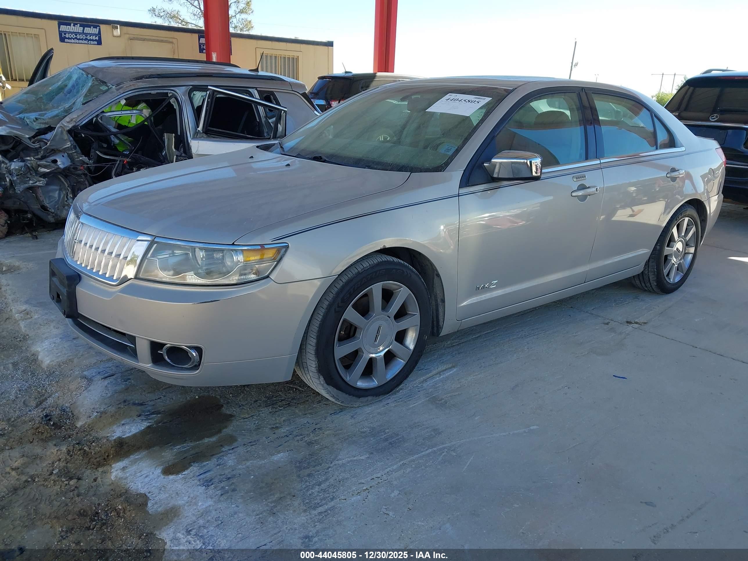 LINCOLN MKZ image 2