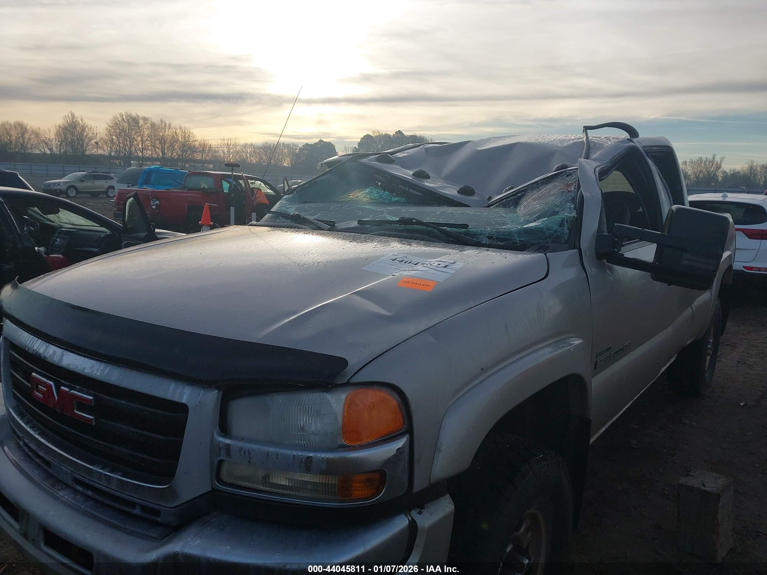 GMC SIERRA image 6