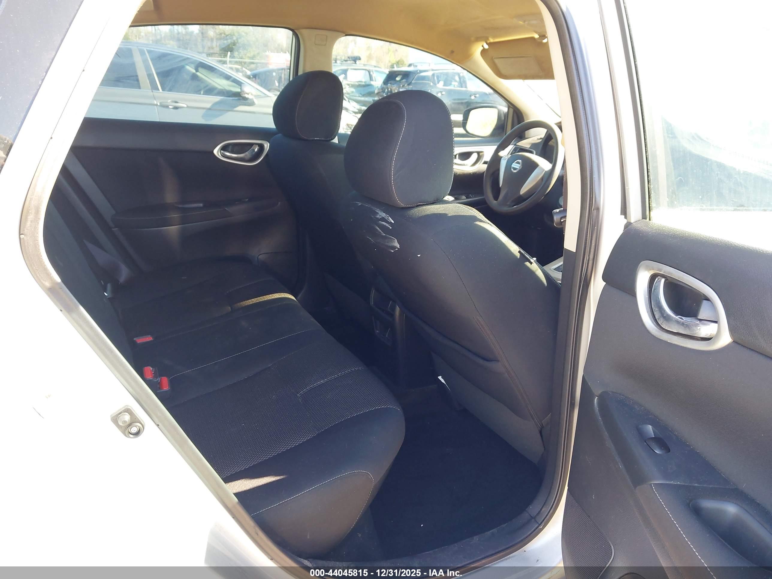 NISSAN SENTRA image 8
