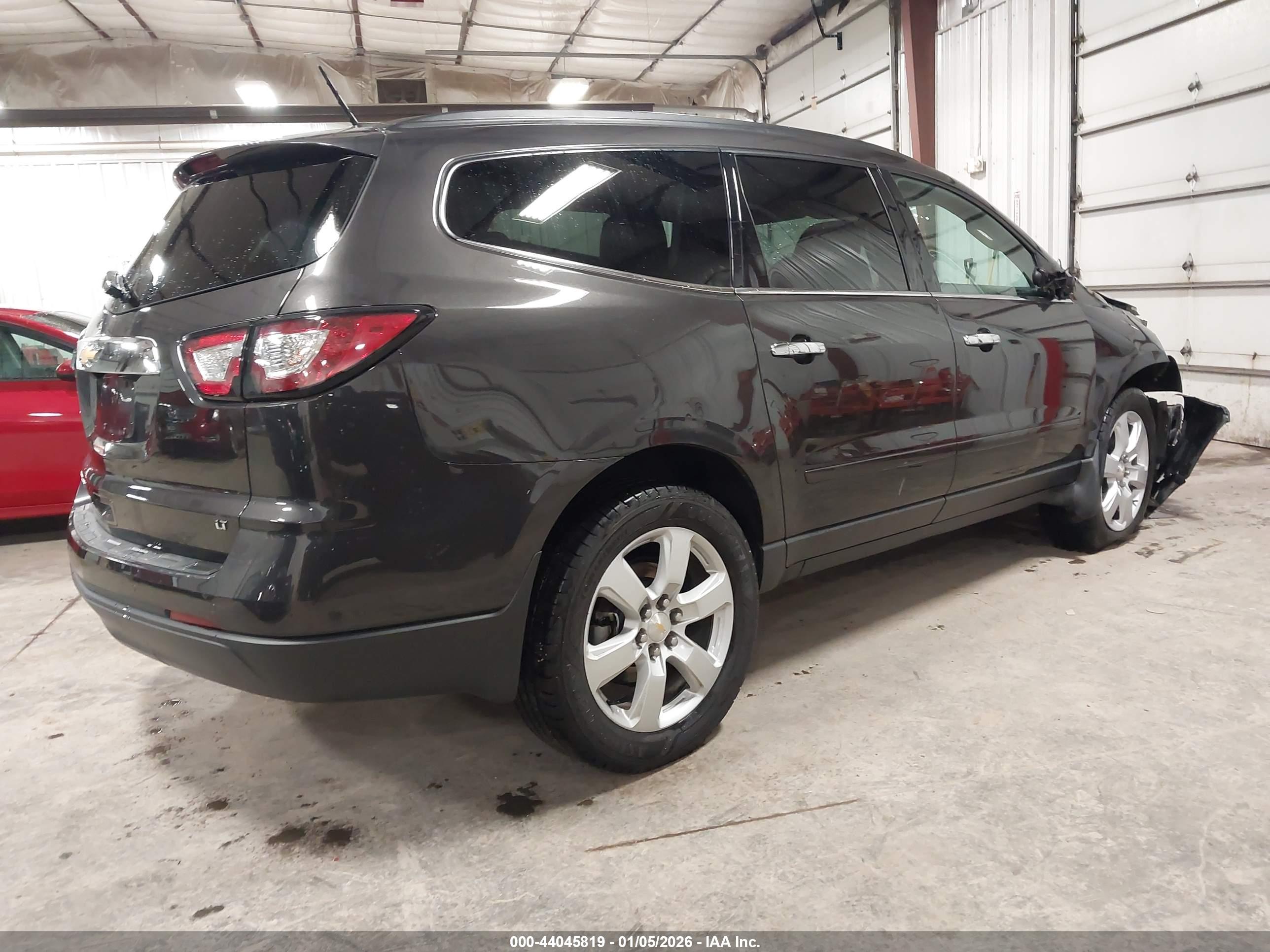 CHEVROLET TRAVERSE image 4