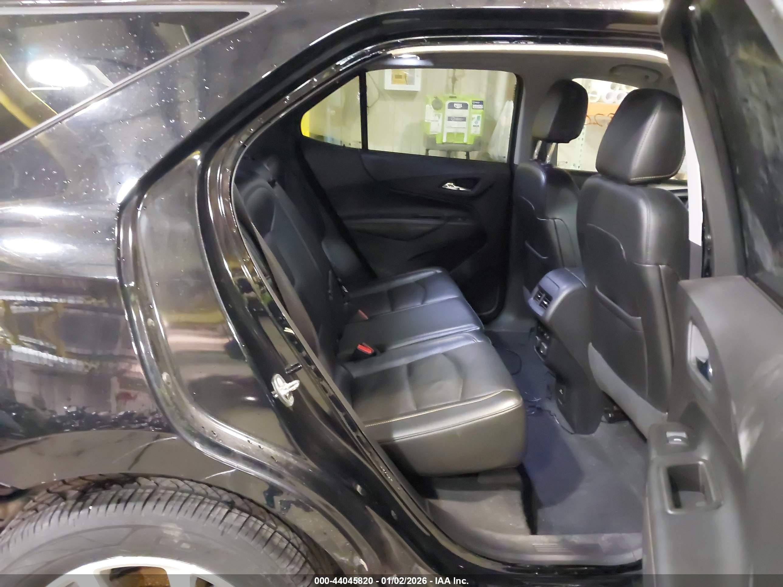 CHEVROLET EQUINOX image 8