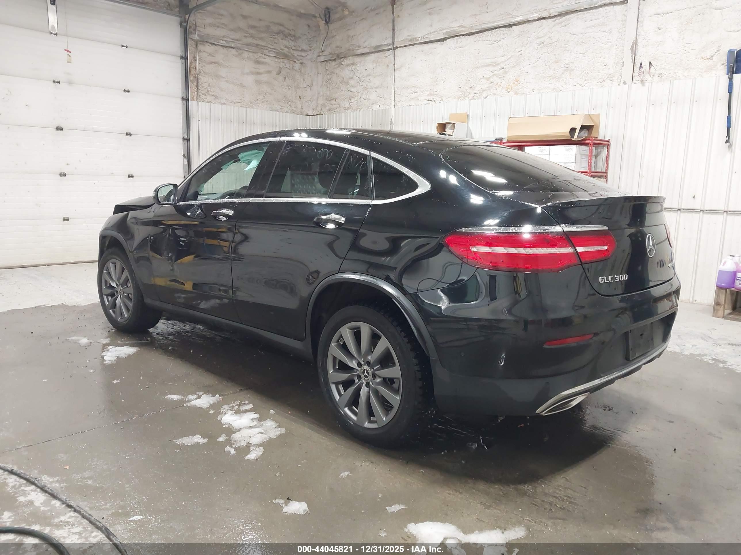 MERCEDES-BENZ GLC image 3
