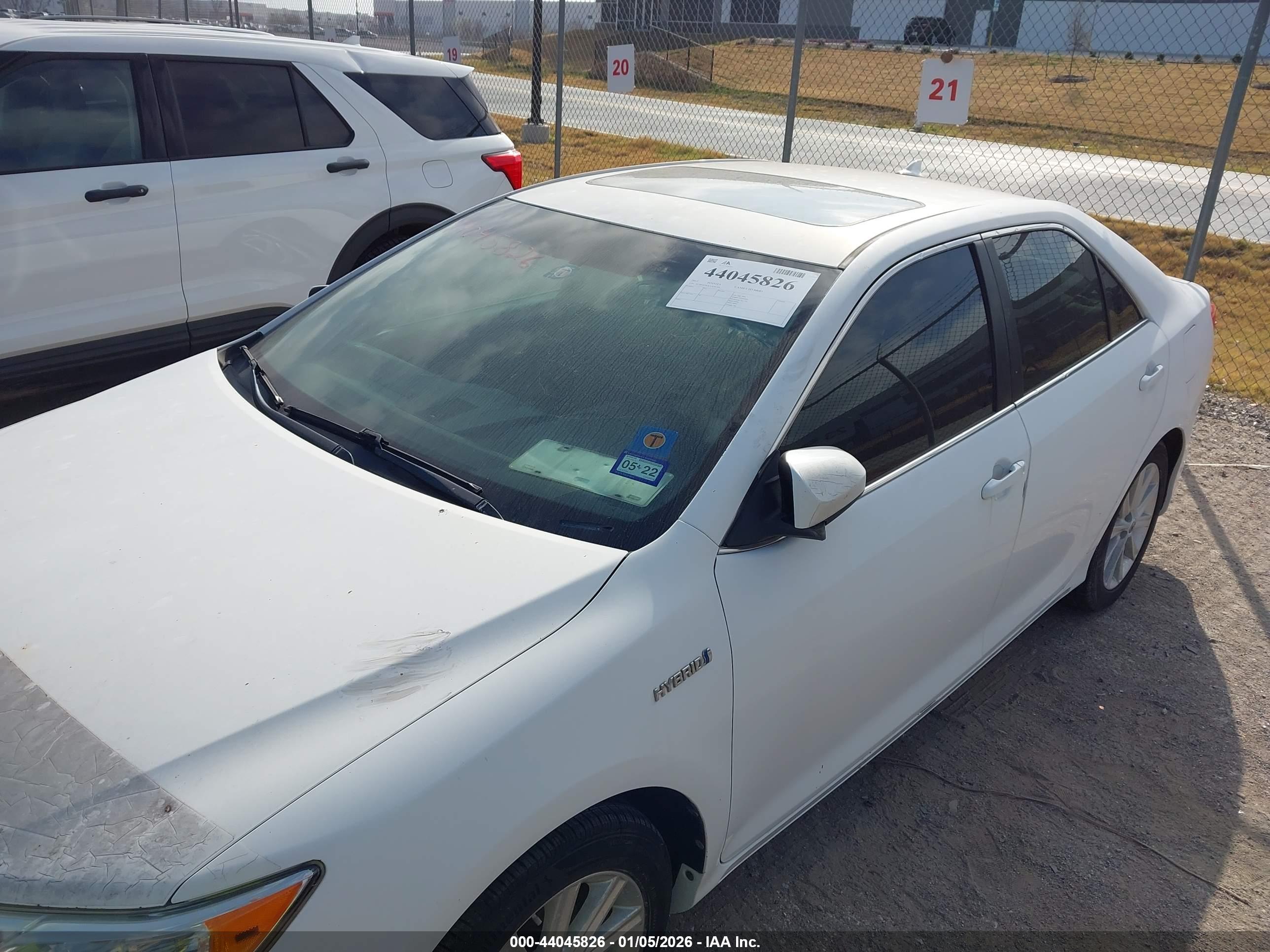 TOYOTA CAMRY image 6