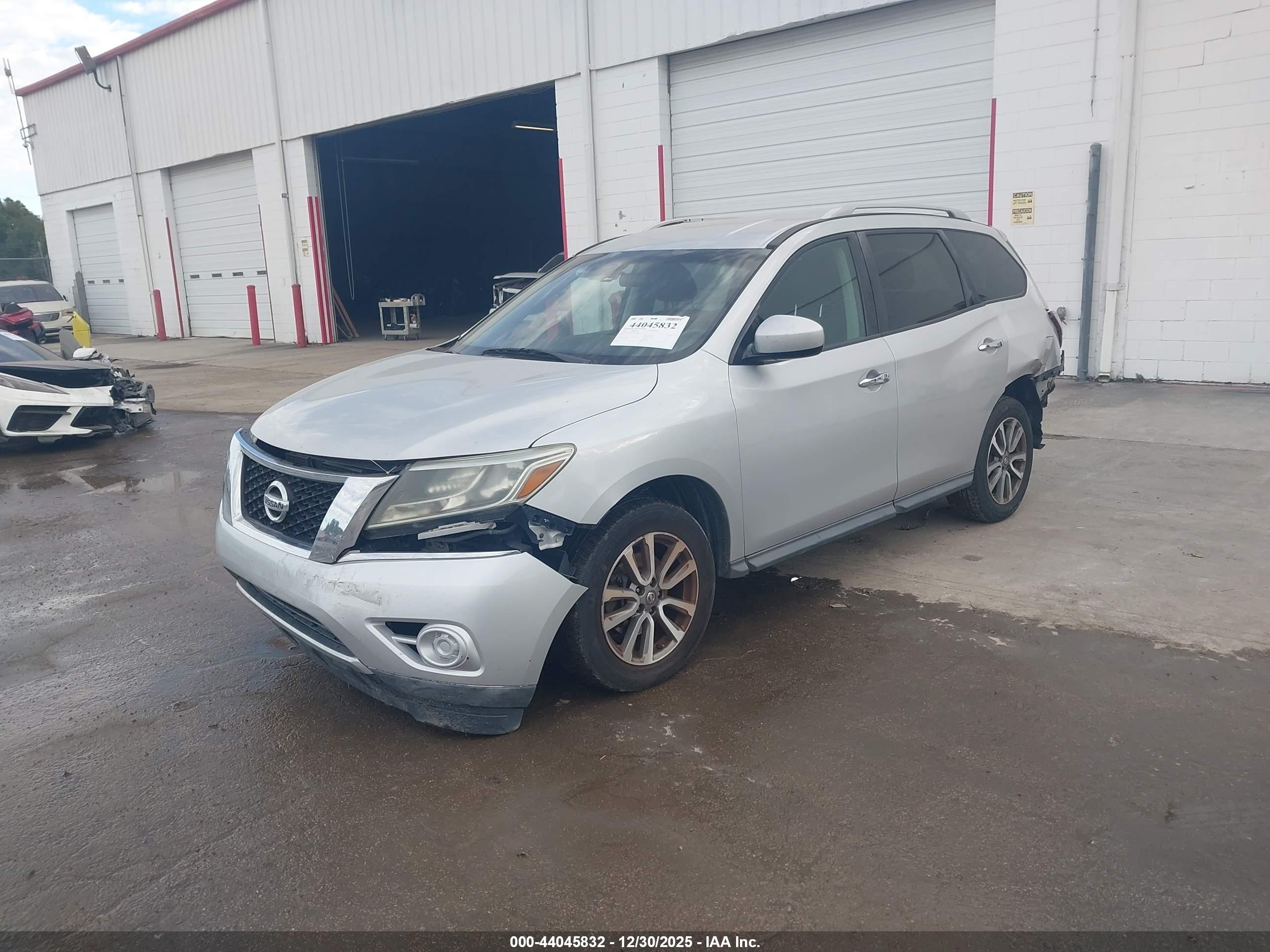 NISSAN PATHFINDER image 2