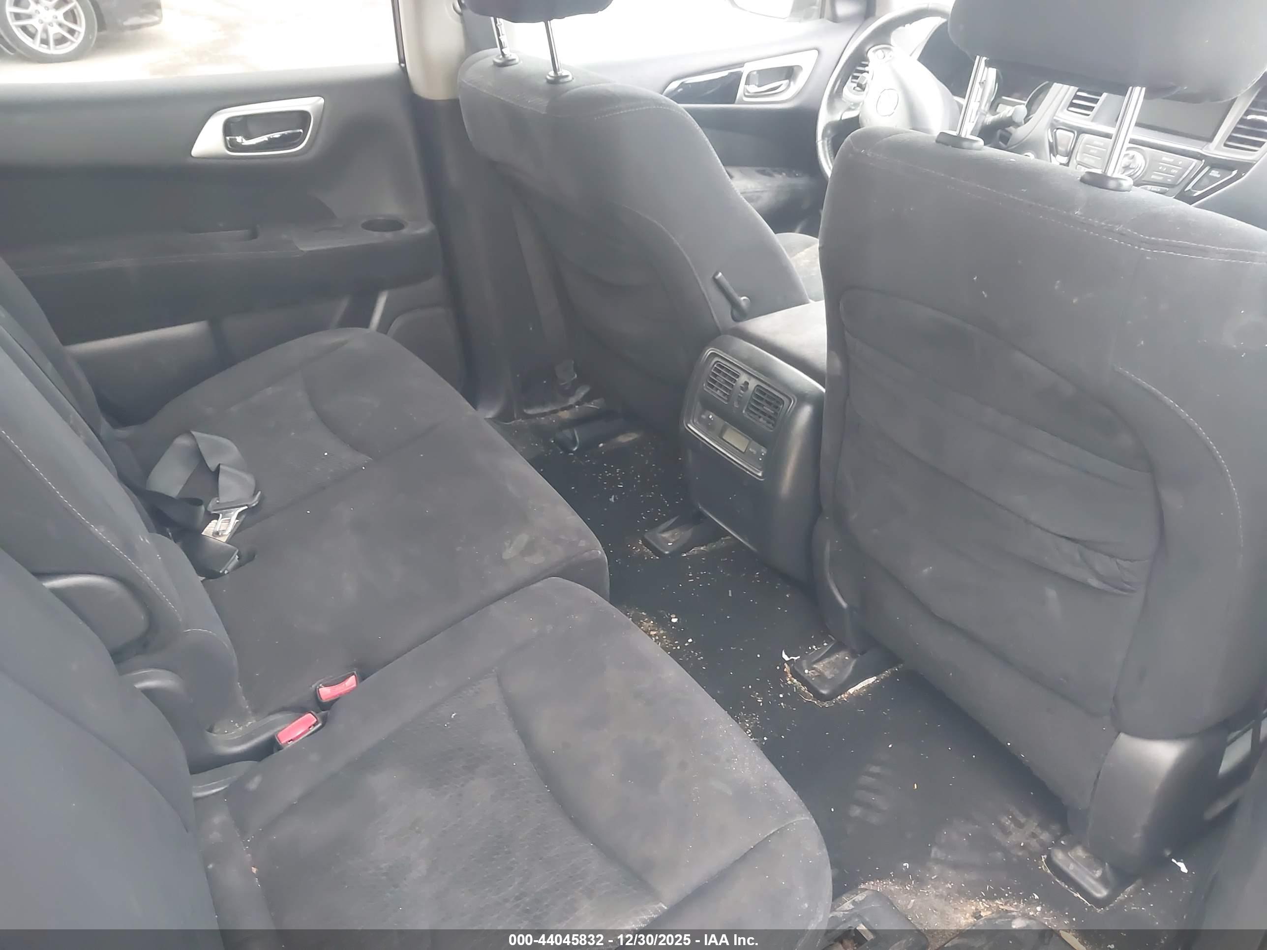 NISSAN PATHFINDER image 8