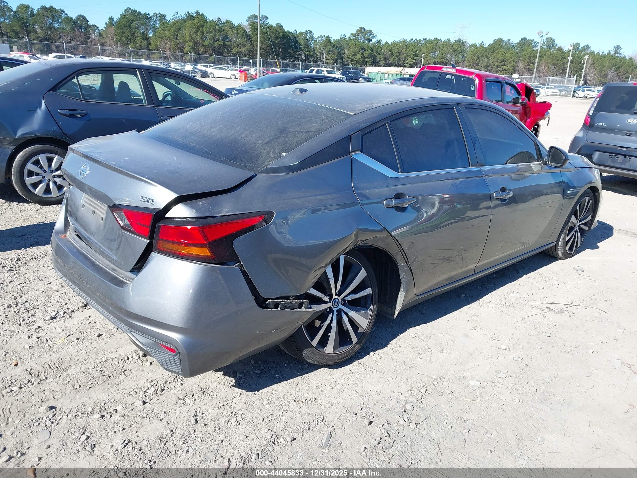 NISSAN ALTIMA image 4
