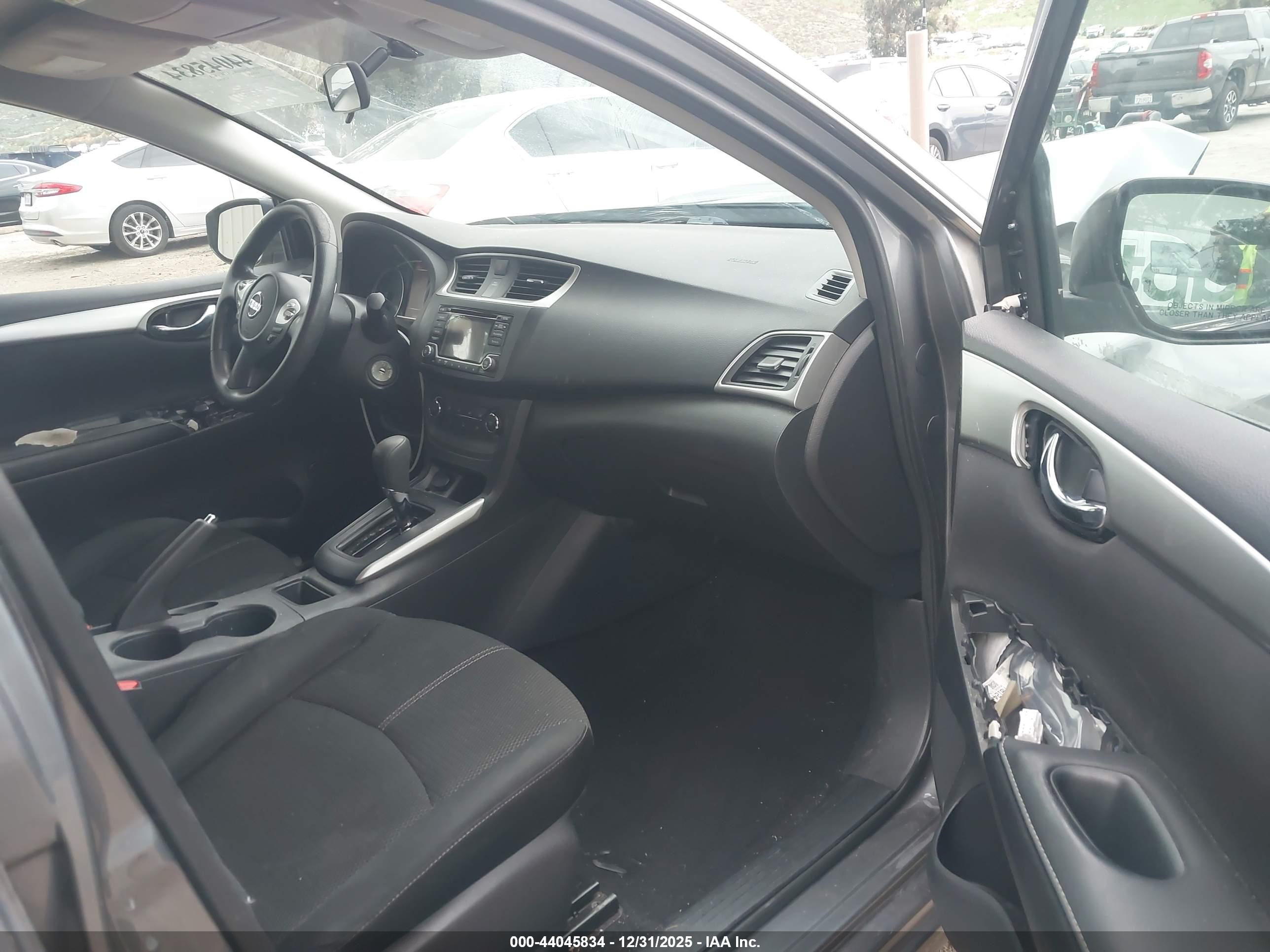 NISSAN SENTRA image 5