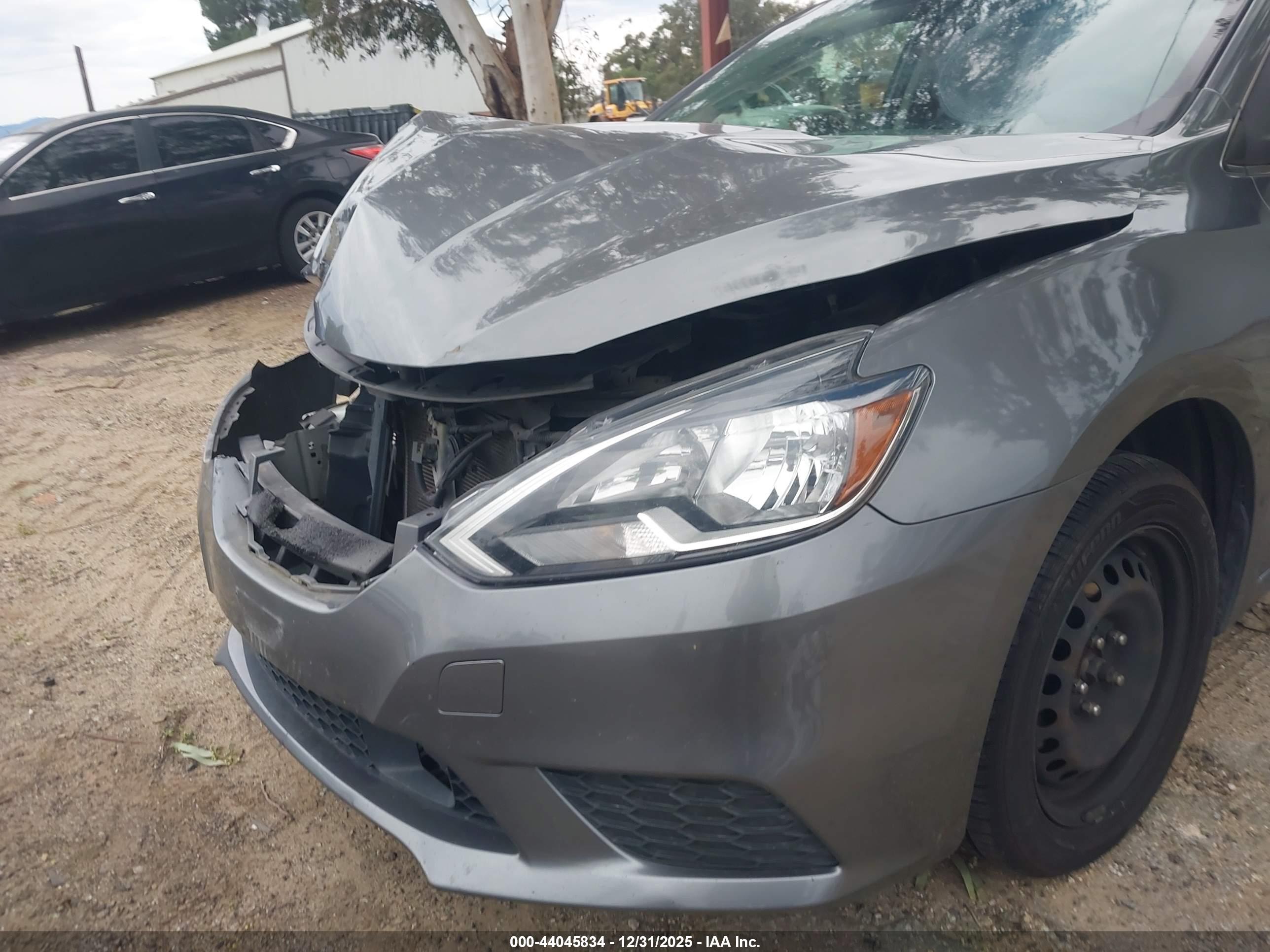 NISSAN SENTRA image 6