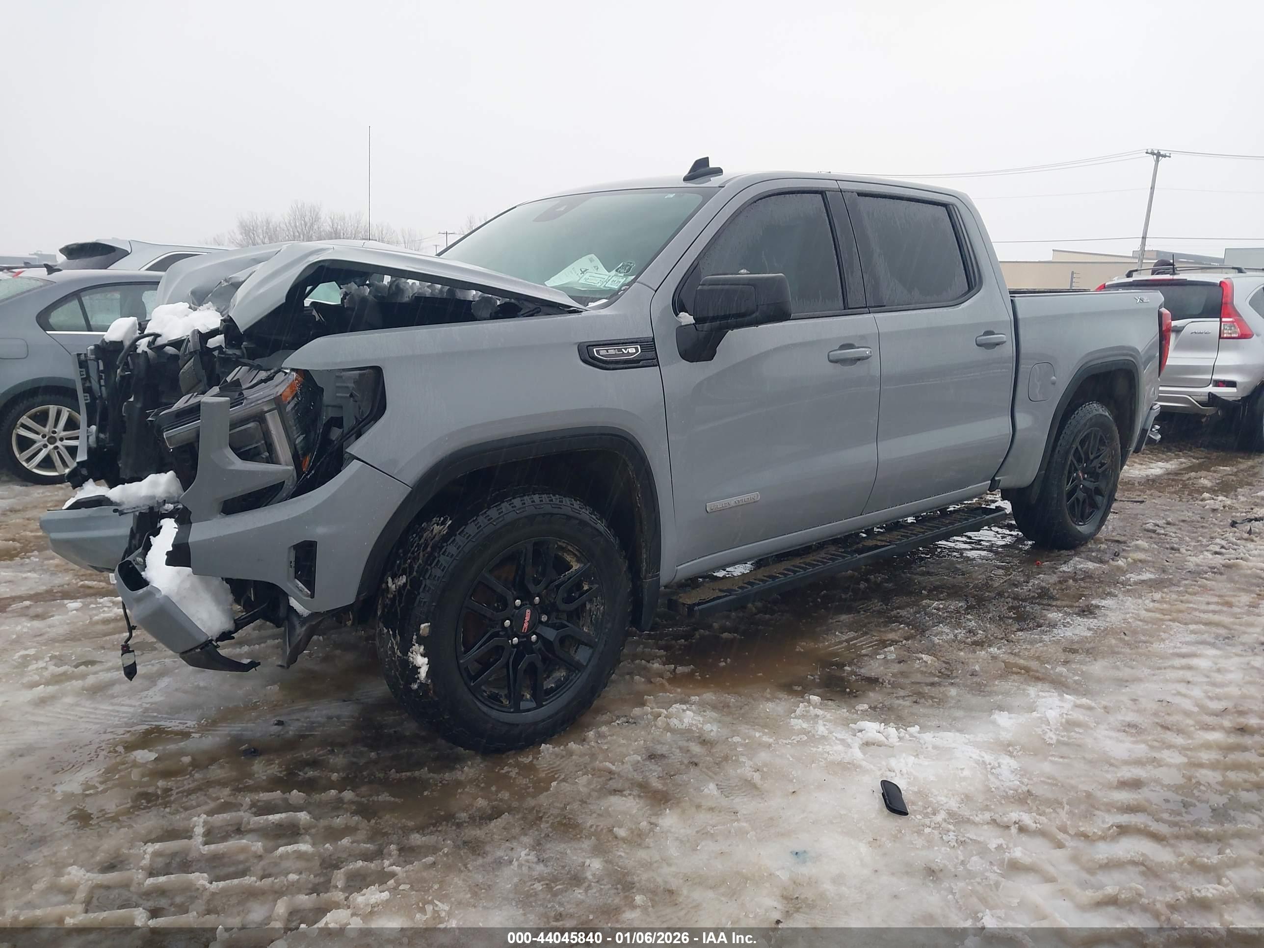 GMC SIERRA image 2