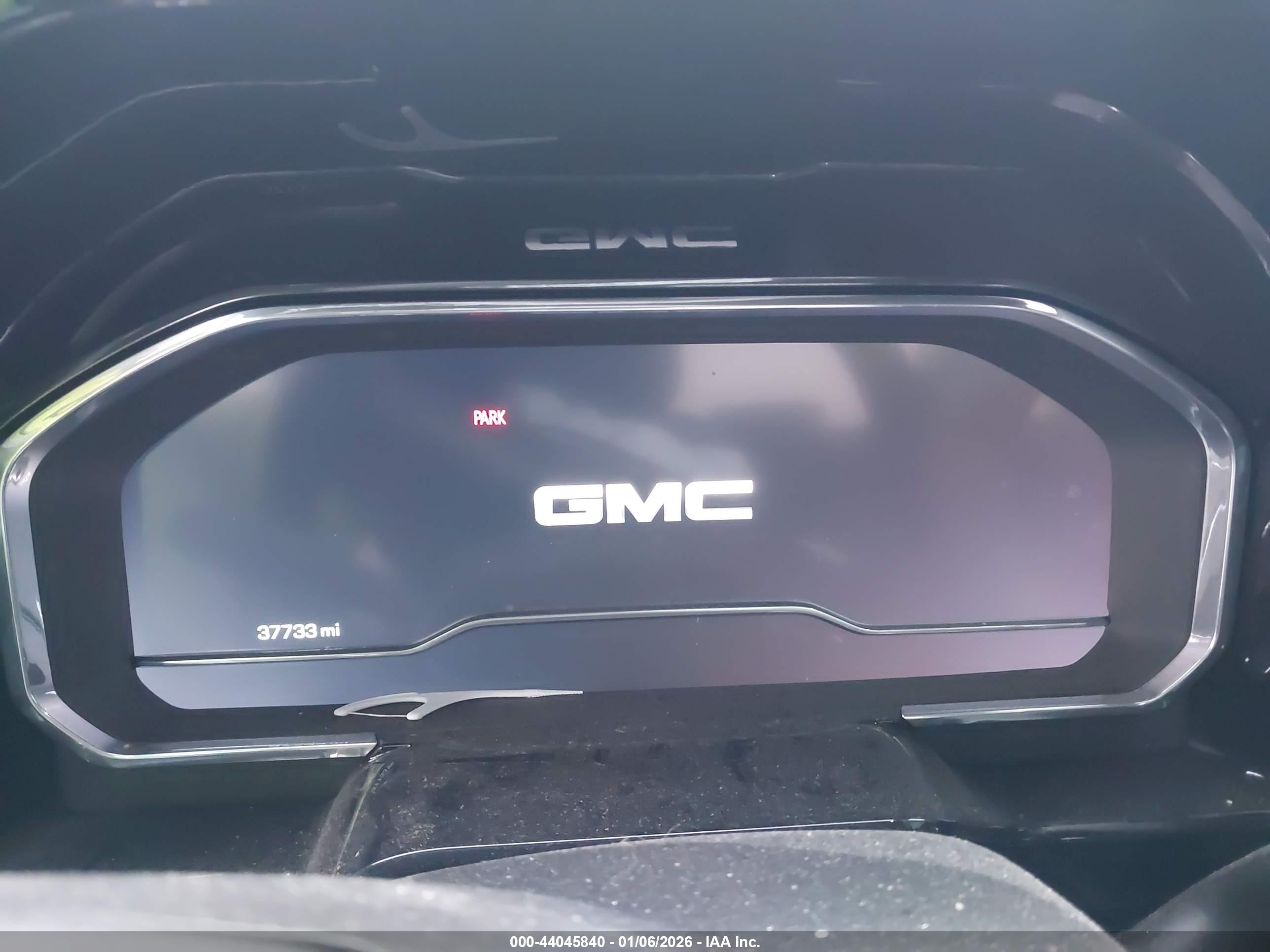 GMC SIERRA image 7