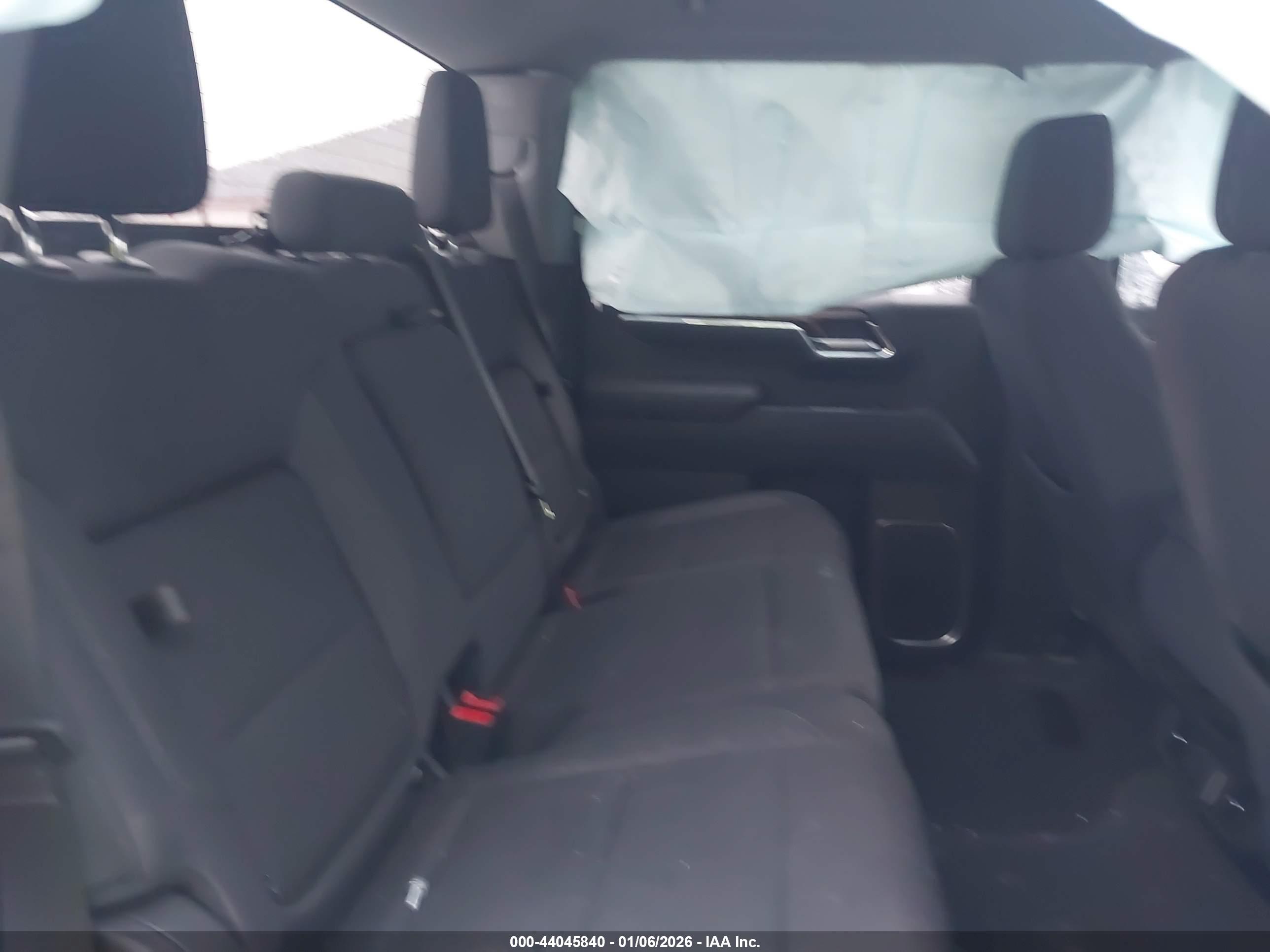 GMC SIERRA image 8