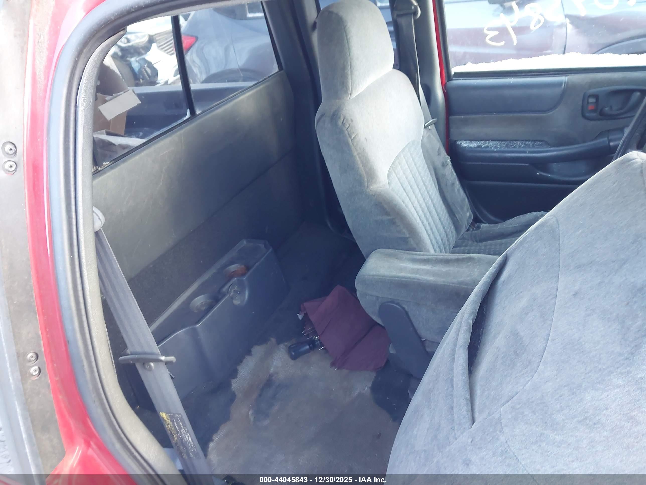 CHEVROLET S-10 image 8
