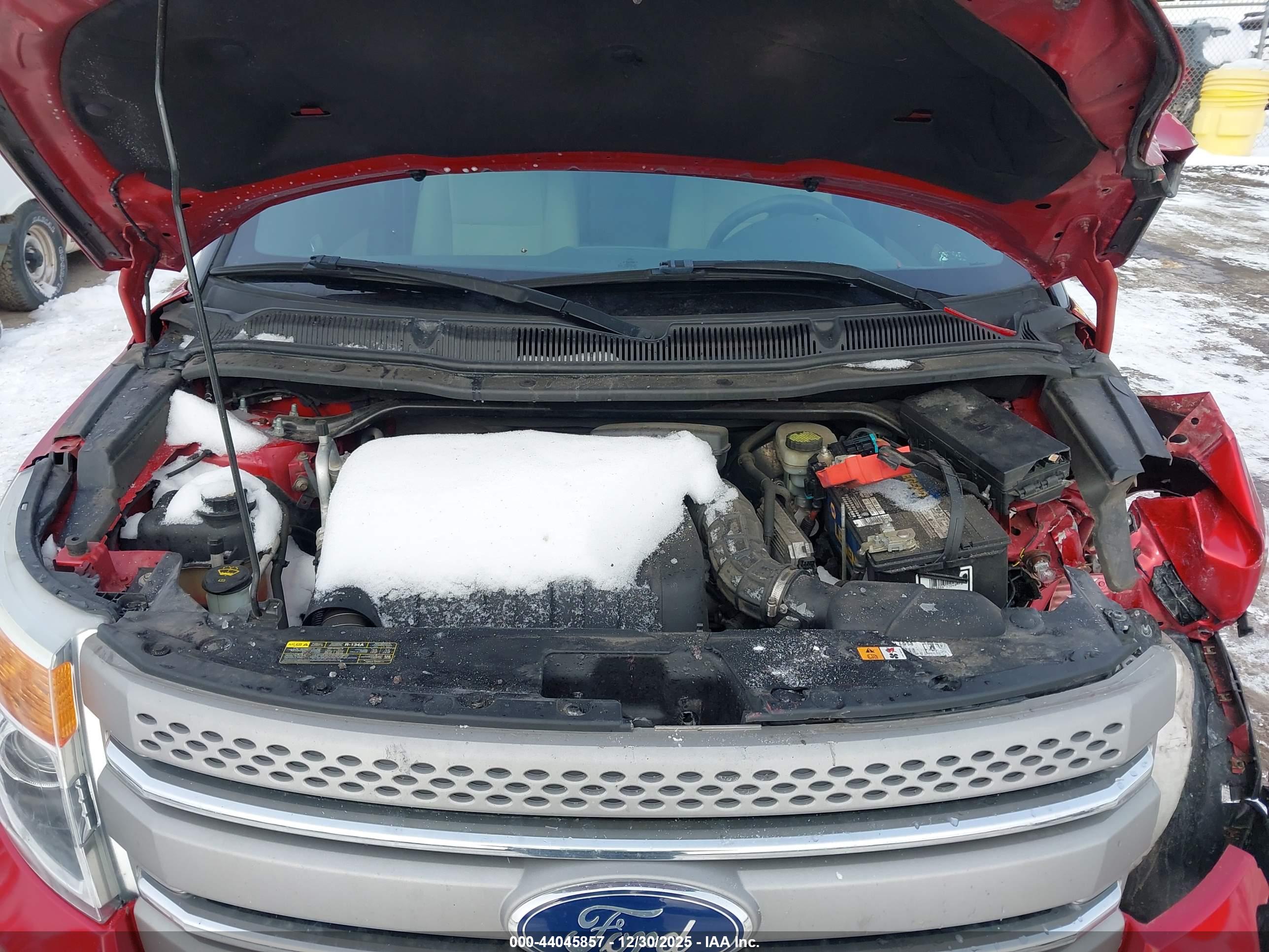 FORD EXPLORER image 10