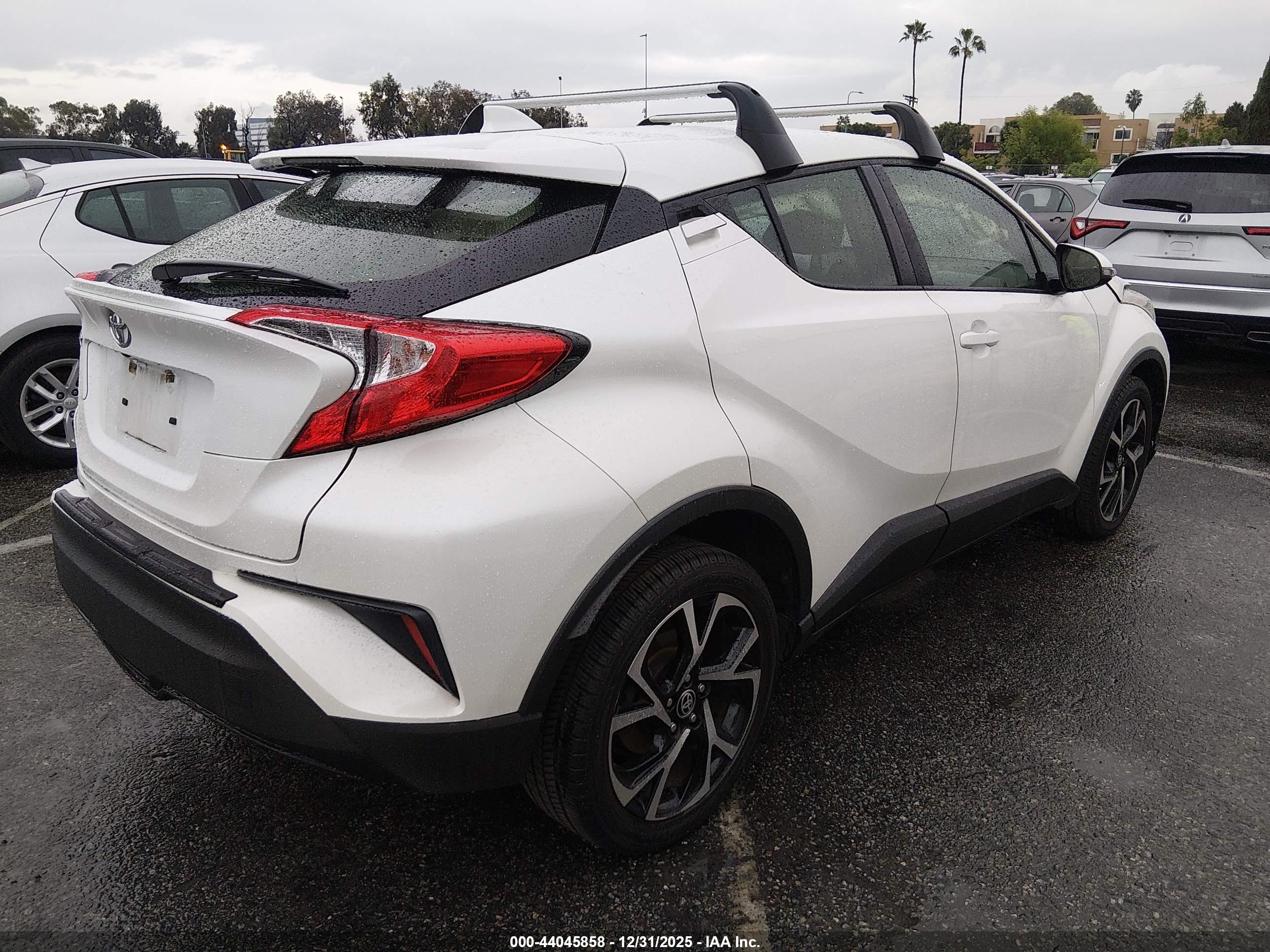 TOYOTA C-HR image 4