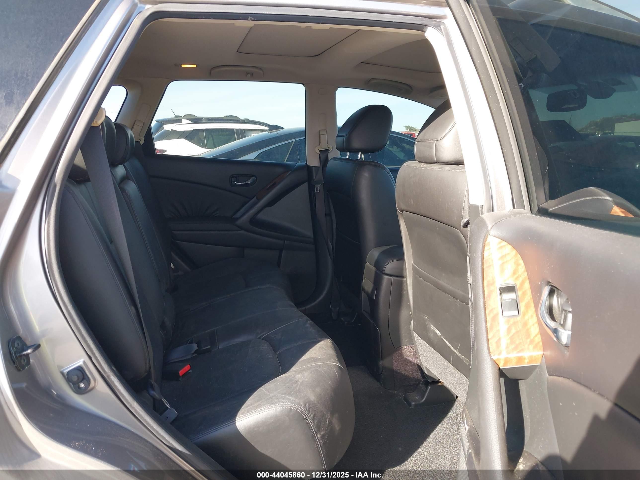 NISSAN MURANO image 8