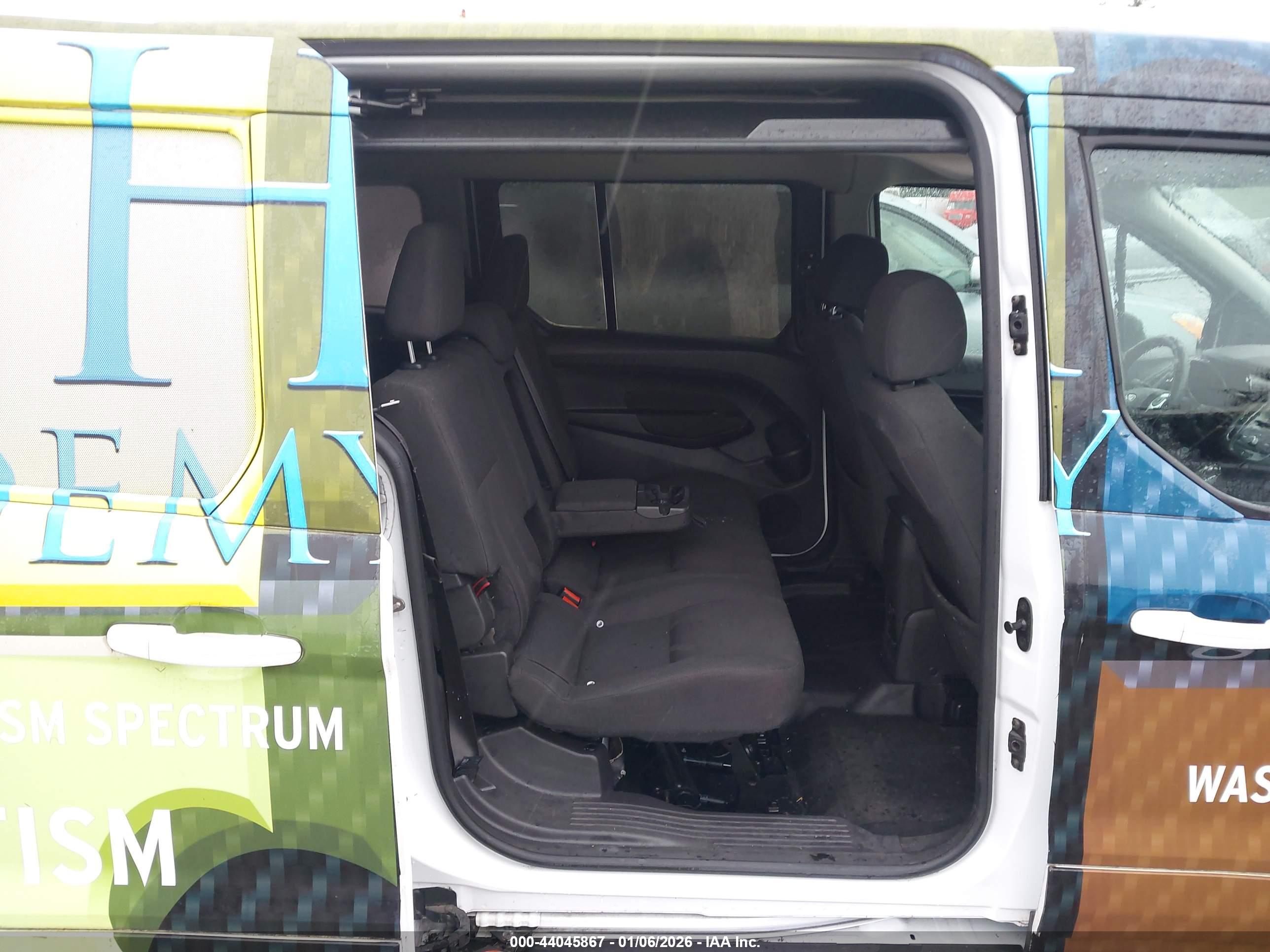 FORD TRANSIT image 8