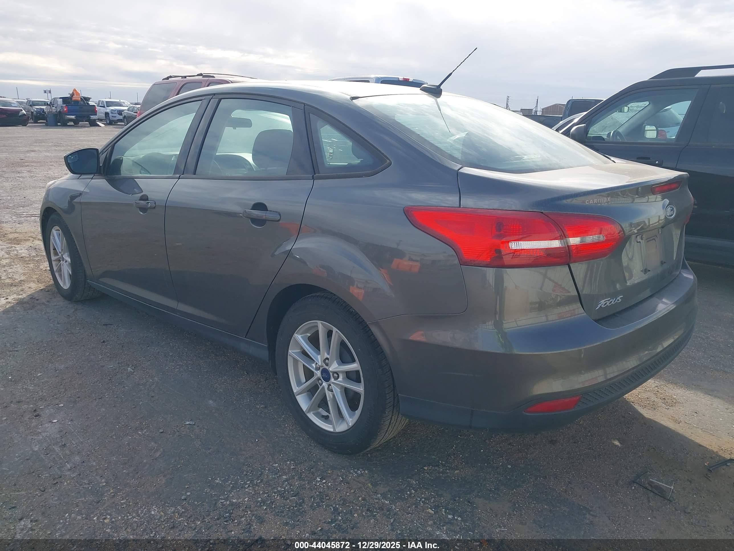 FORD FOCUS image 3