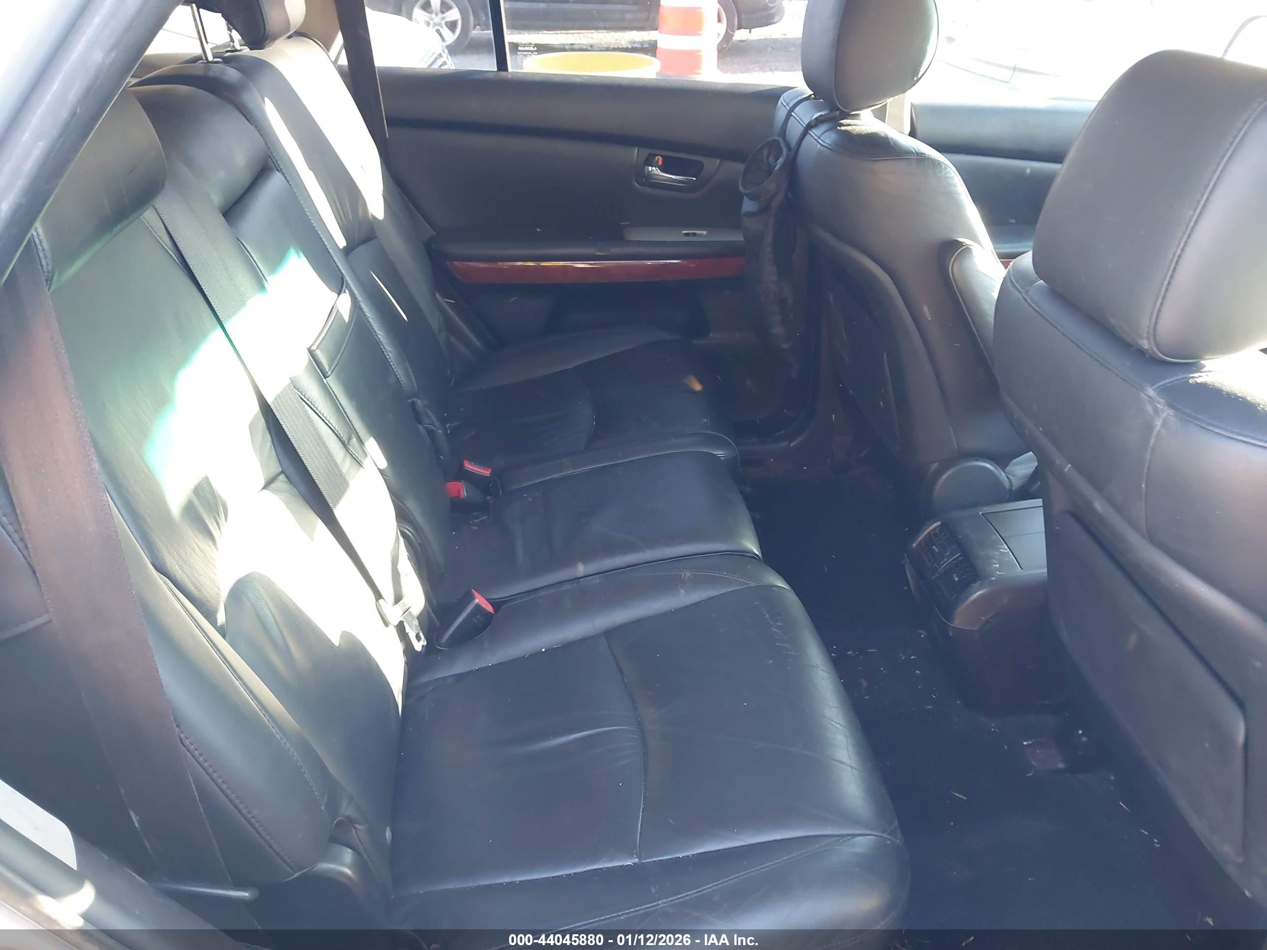 LEXUS RX image 8
