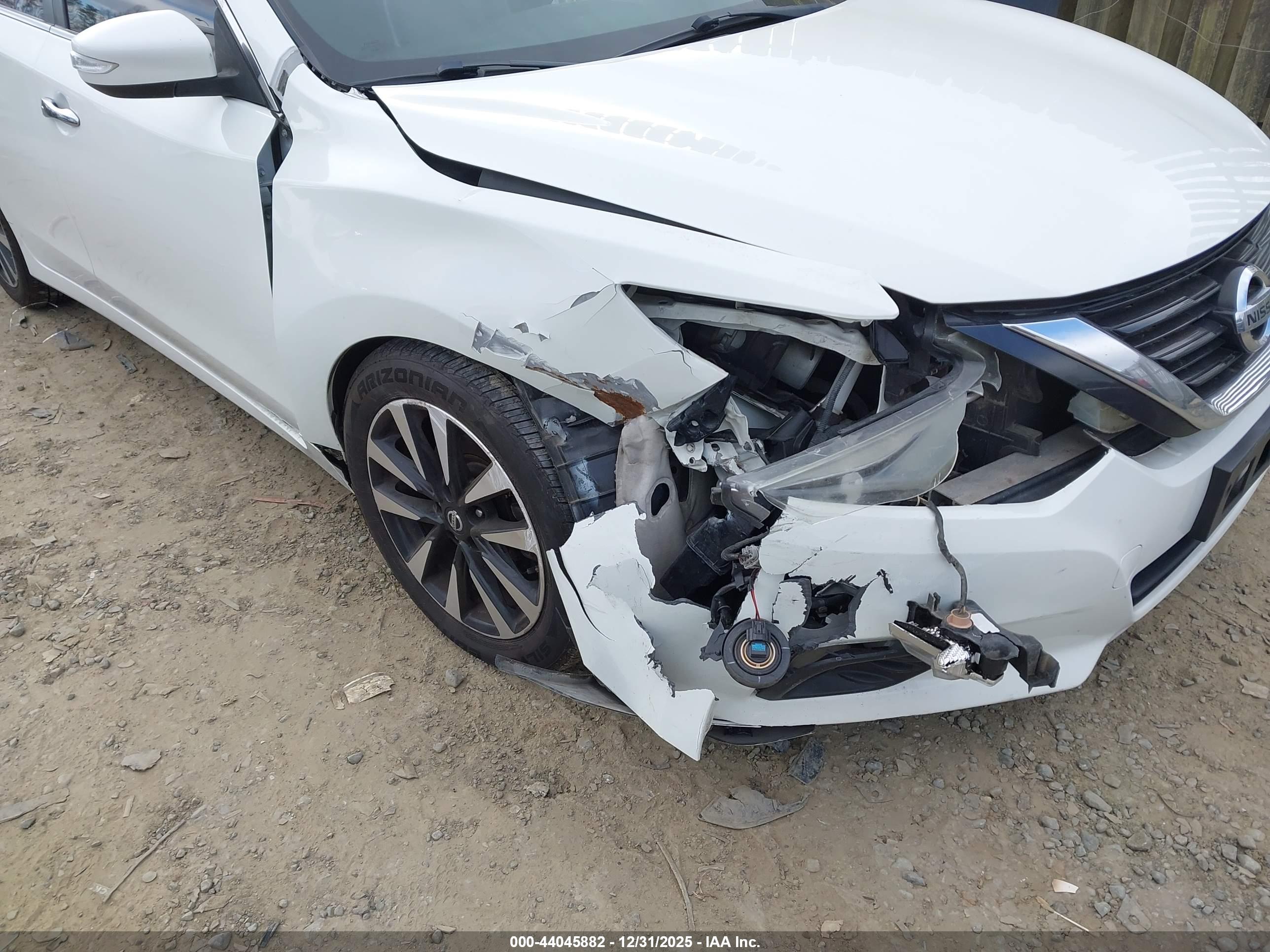 NISSAN ALTIMA image 6
