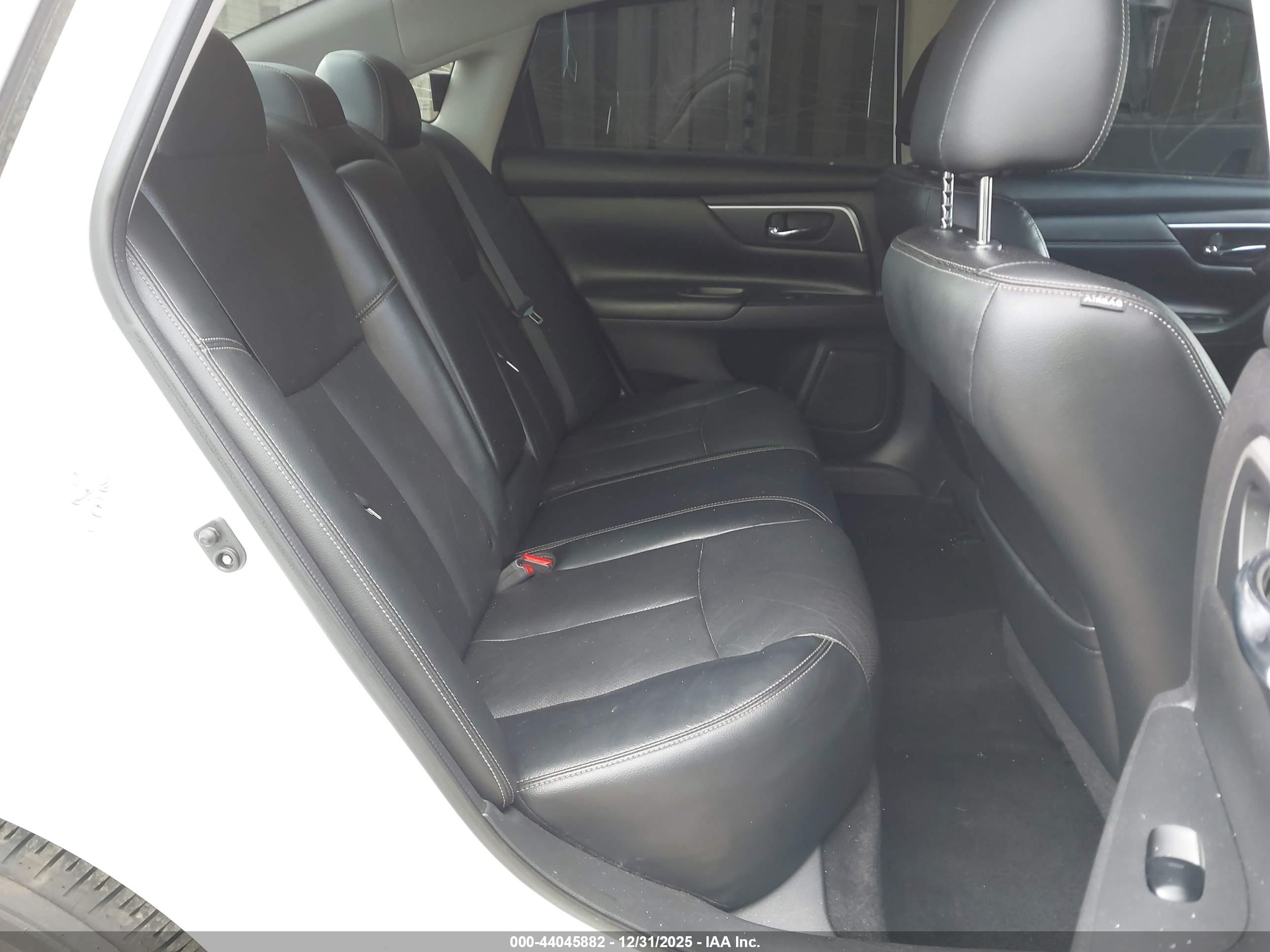 NISSAN ALTIMA image 8