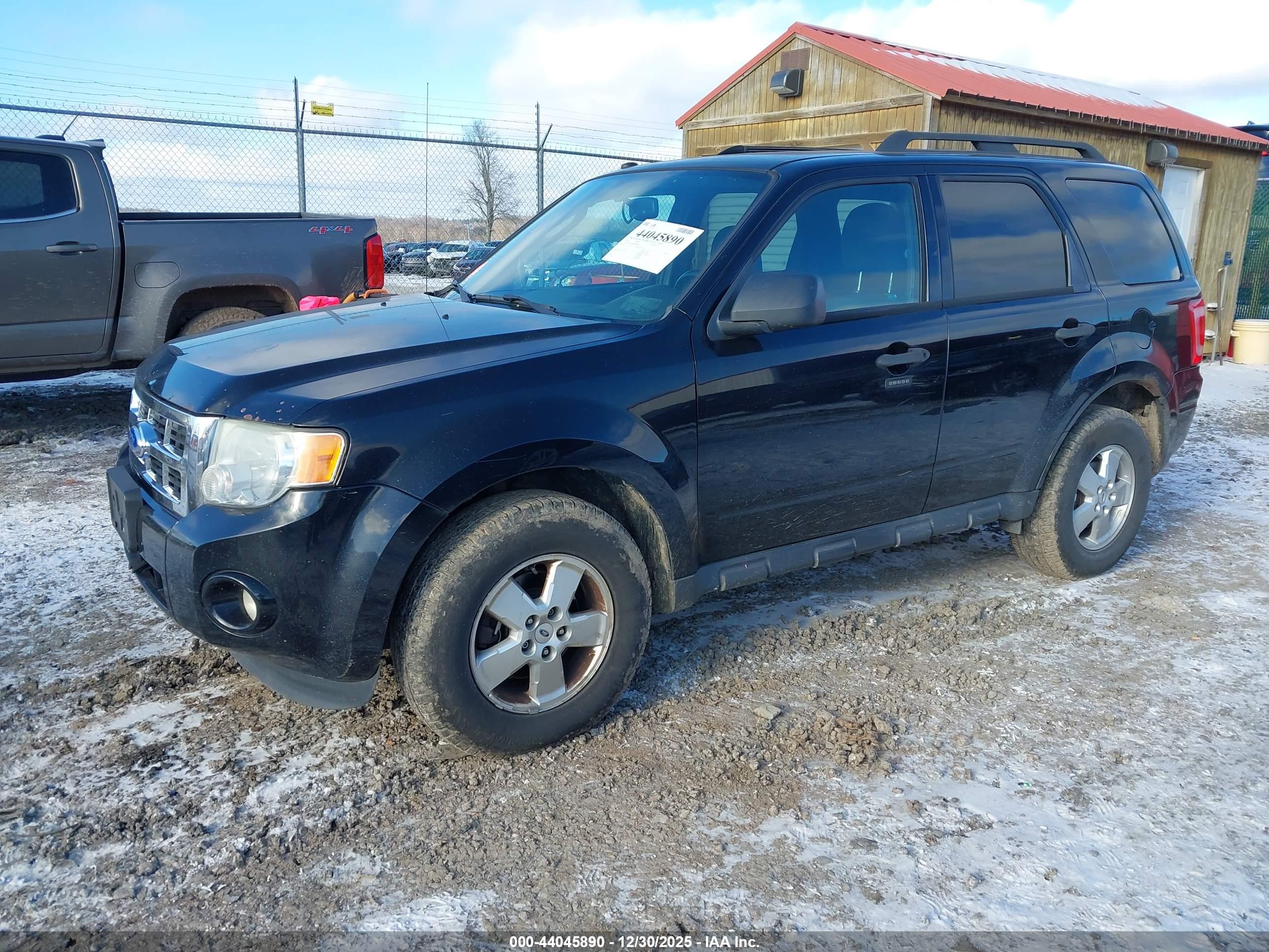FORD ESCAPE image 2