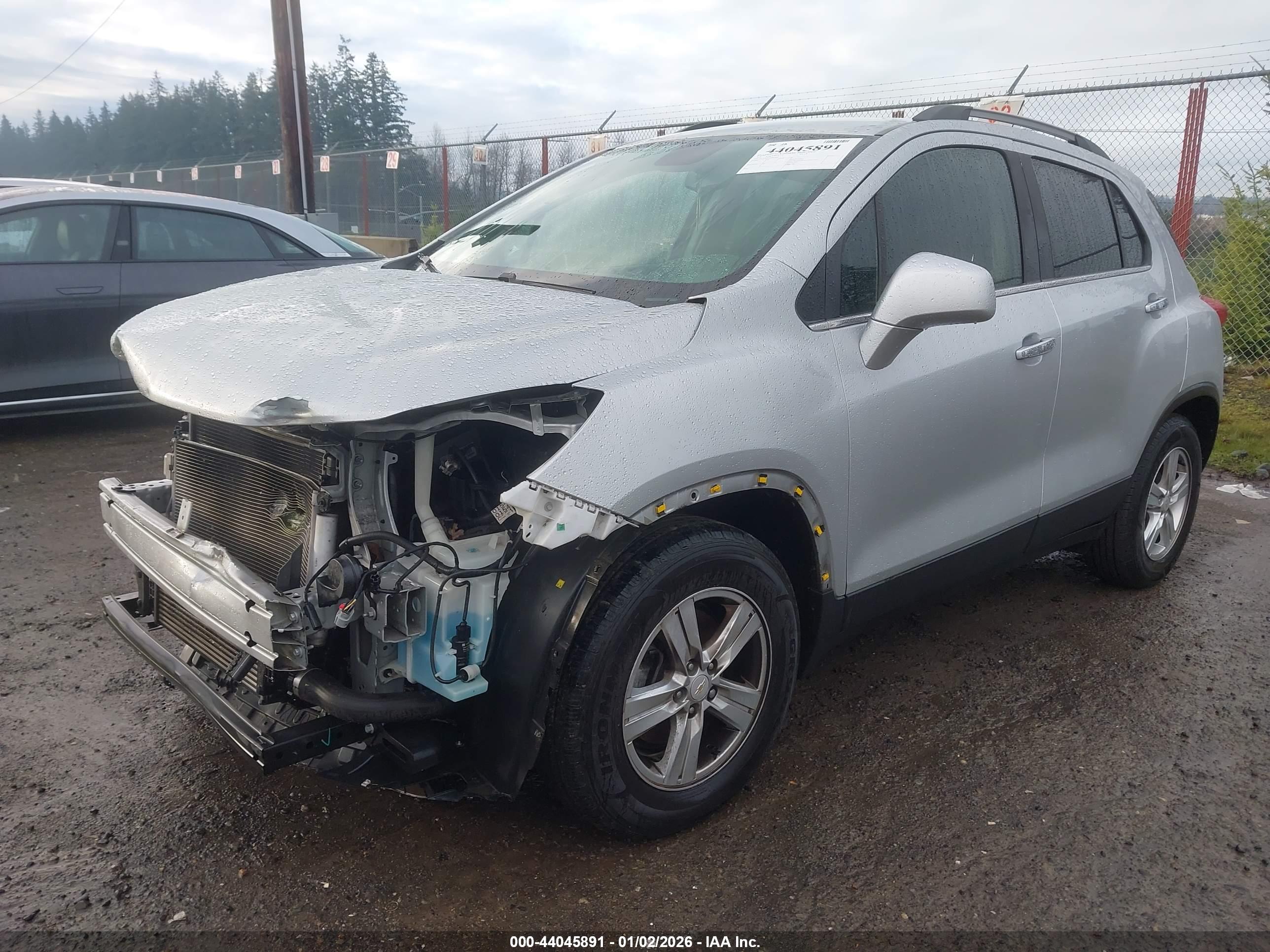 CHEVROLET TRAX image 2