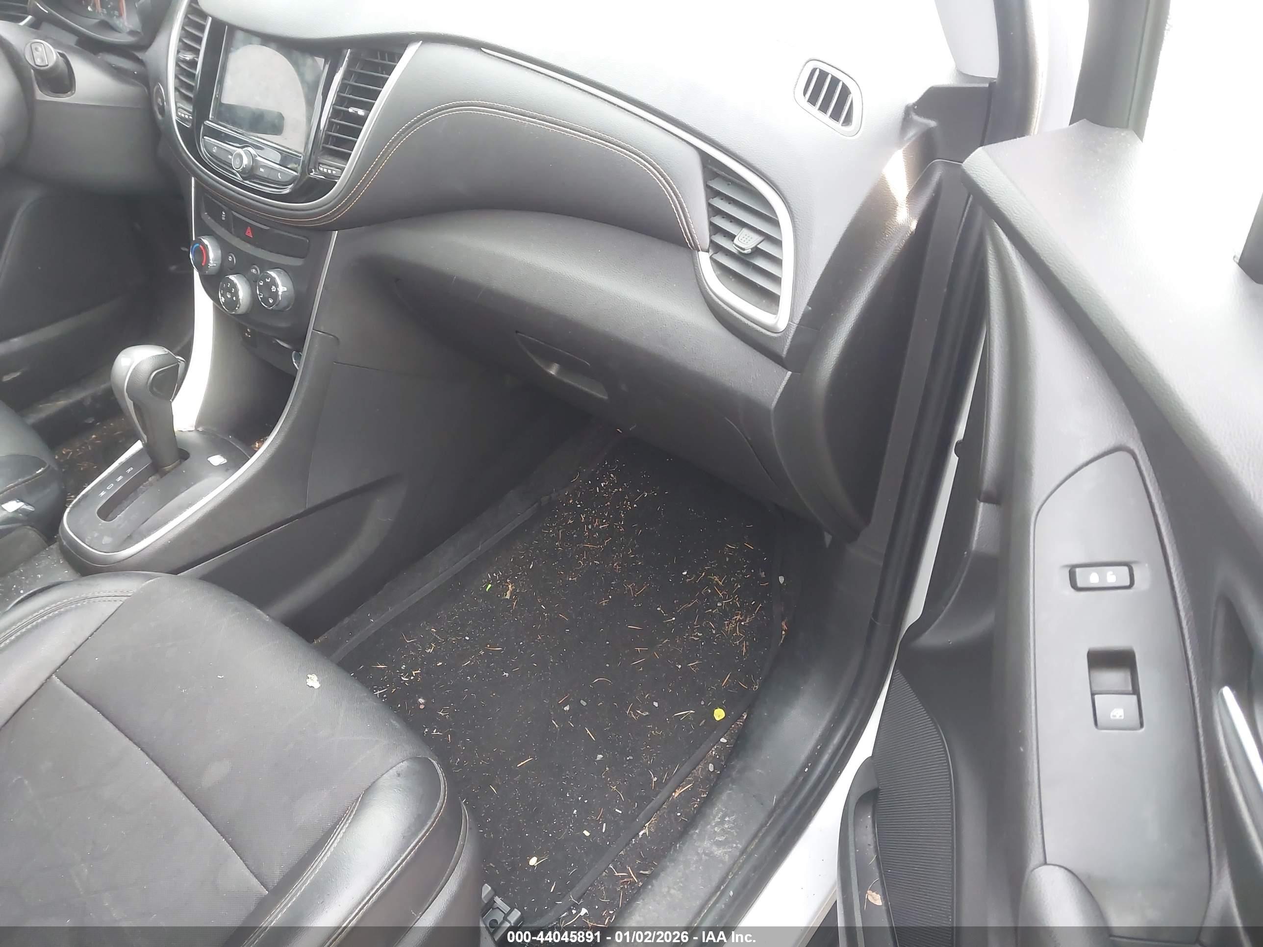 CHEVROLET TRAX image 5