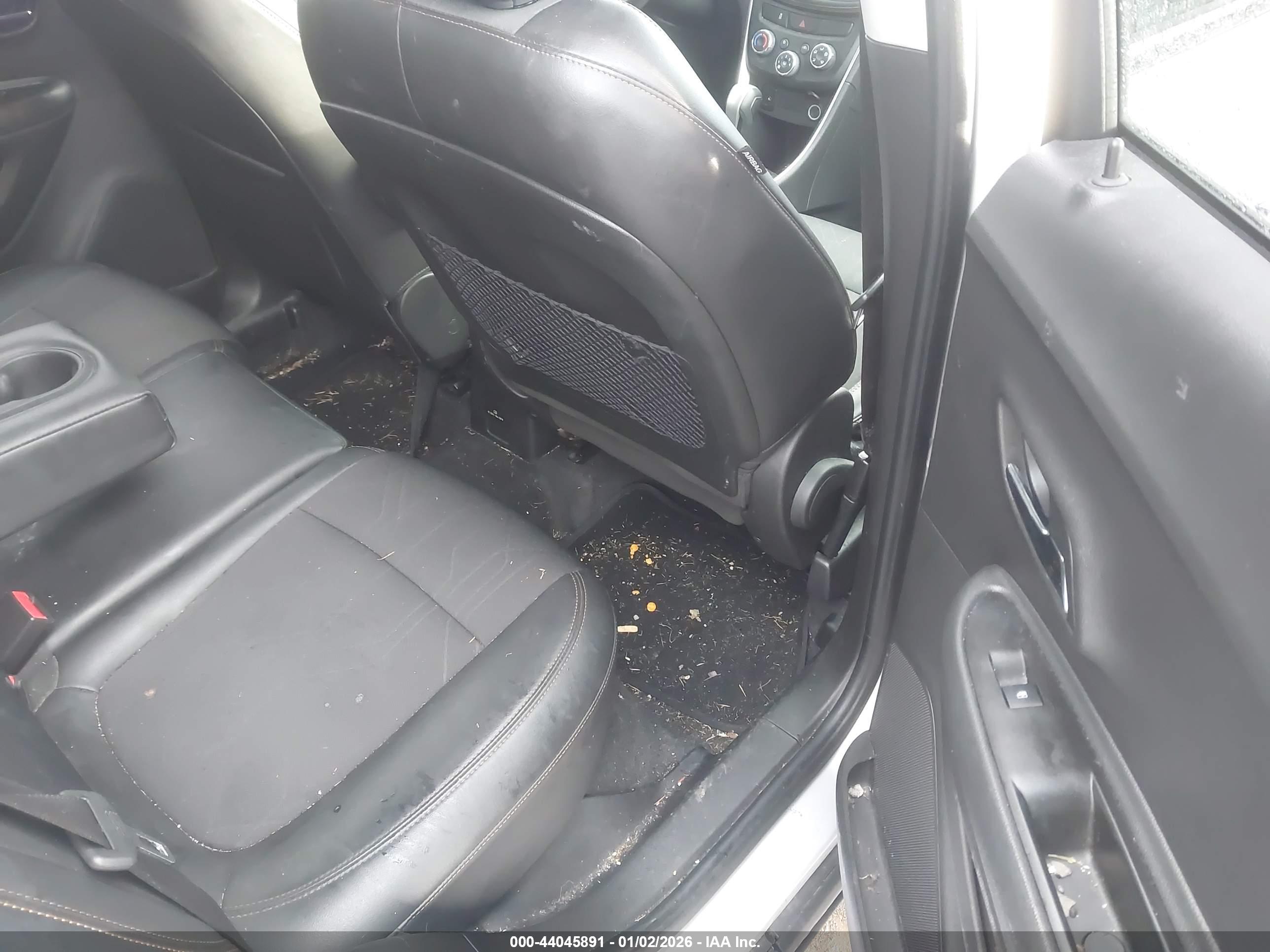 CHEVROLET TRAX image 8
