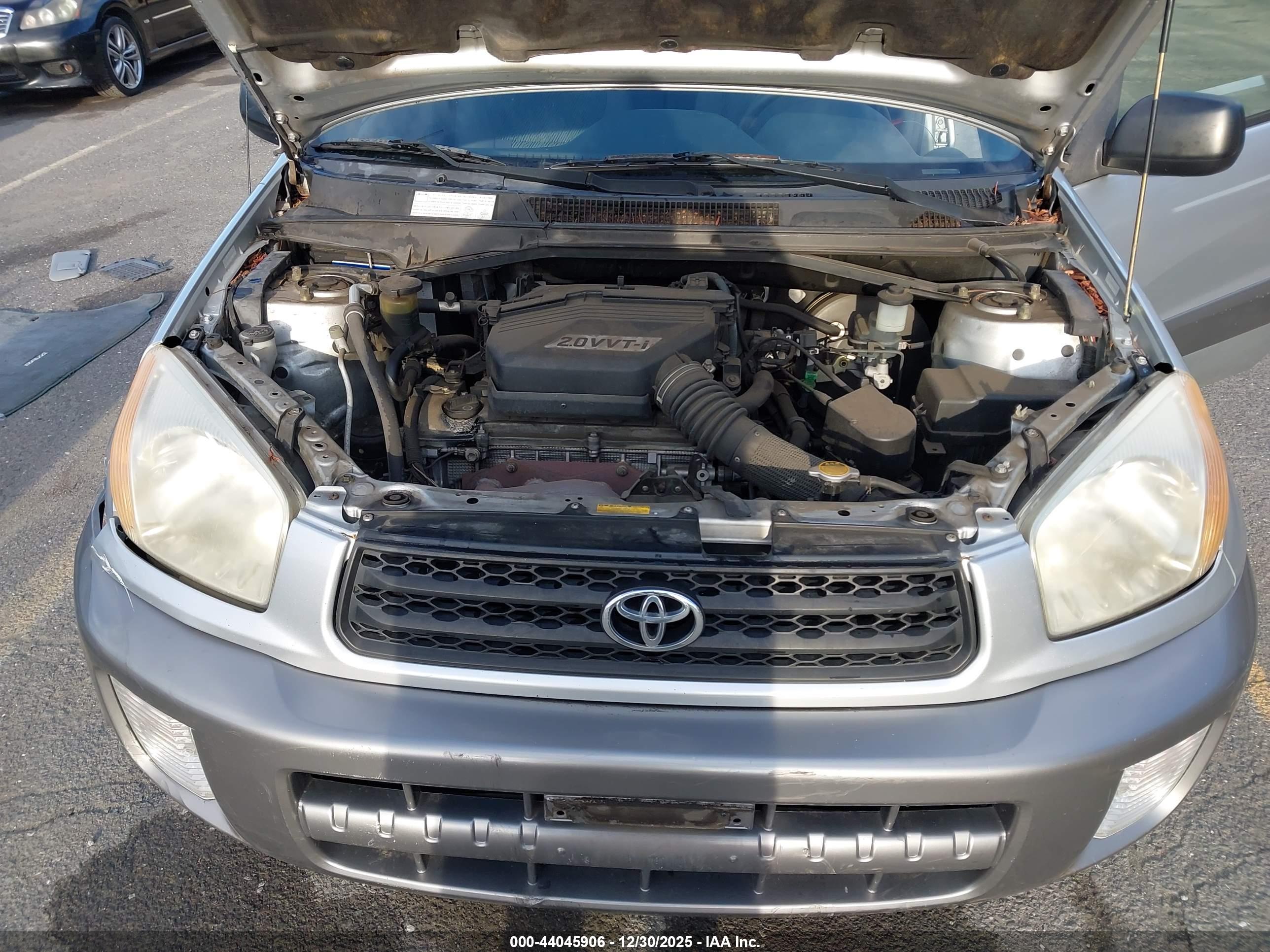 TOYOTA RAV4 image 10