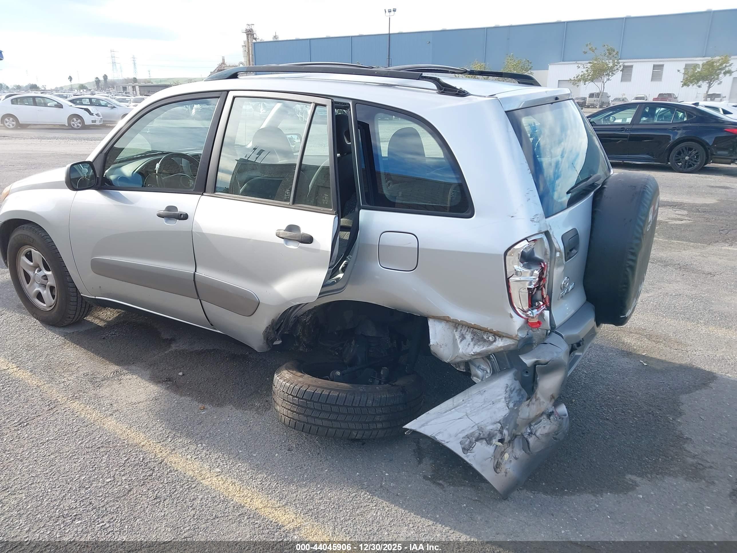 TOYOTA RAV4 image 6