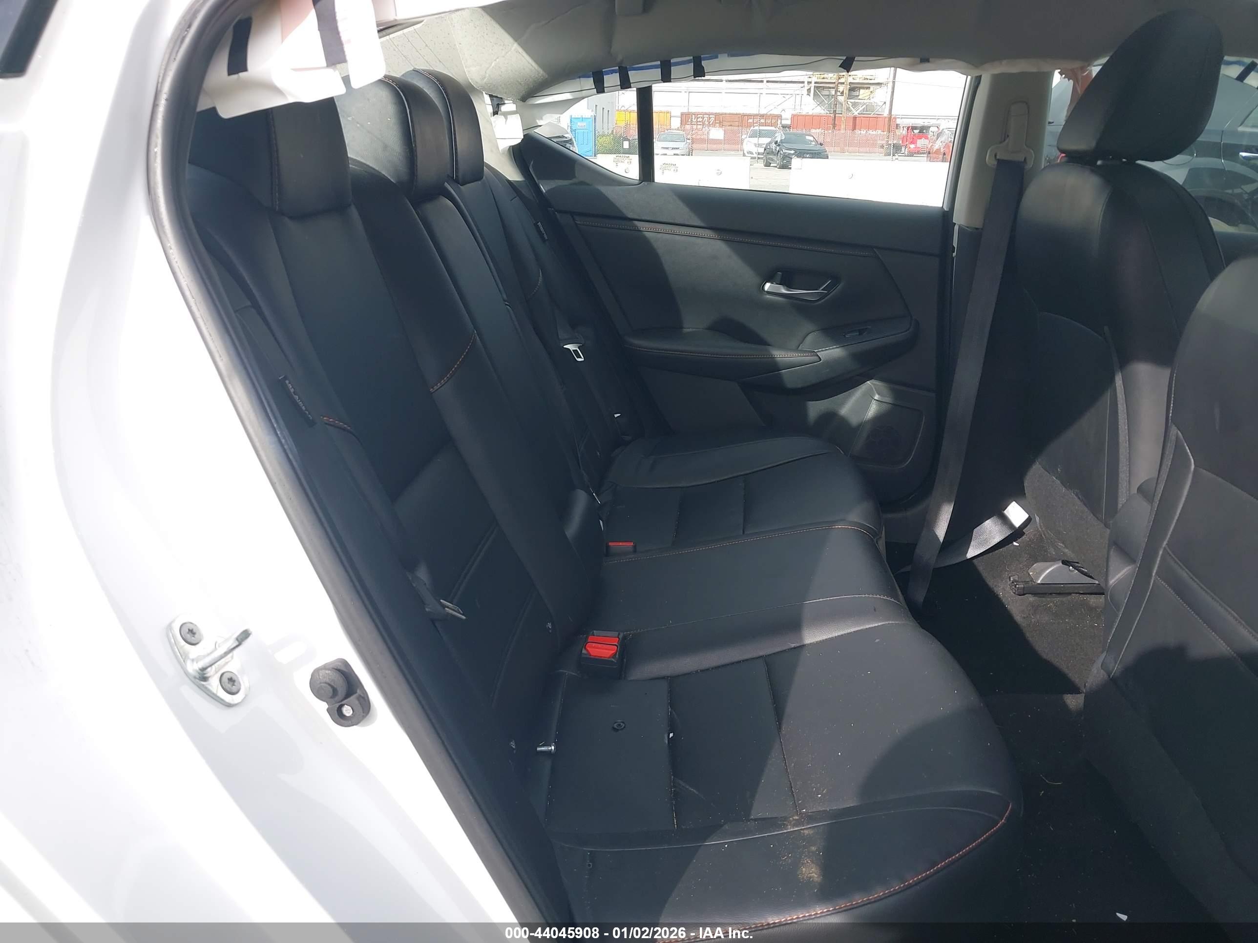 NISSAN SENTRA image 8