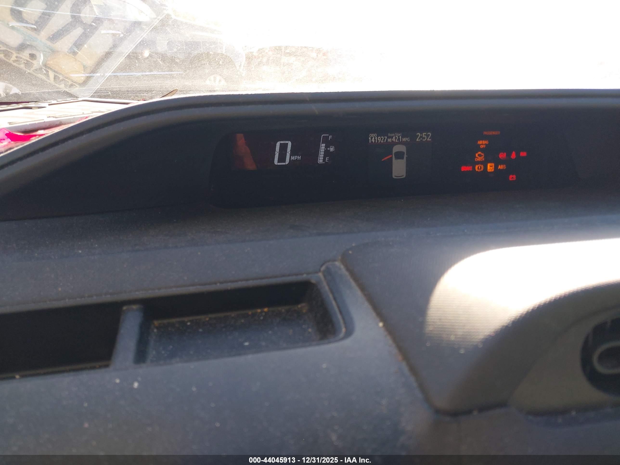 TOYOTA PRIUS image 7